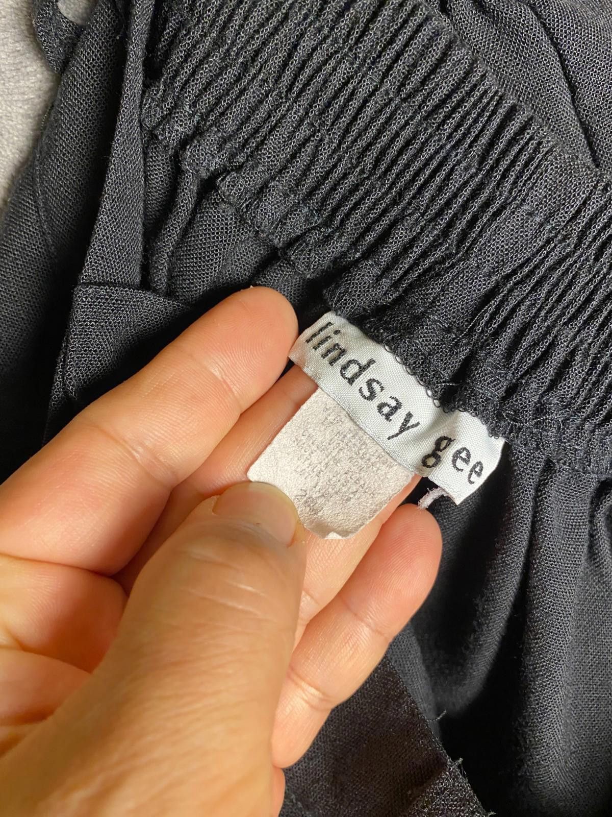 Designer Womens Lindsay Gee Elastic Waist Shorts Black Size 20W (B16) Size 42" / US 20 - 8 Thumbnail