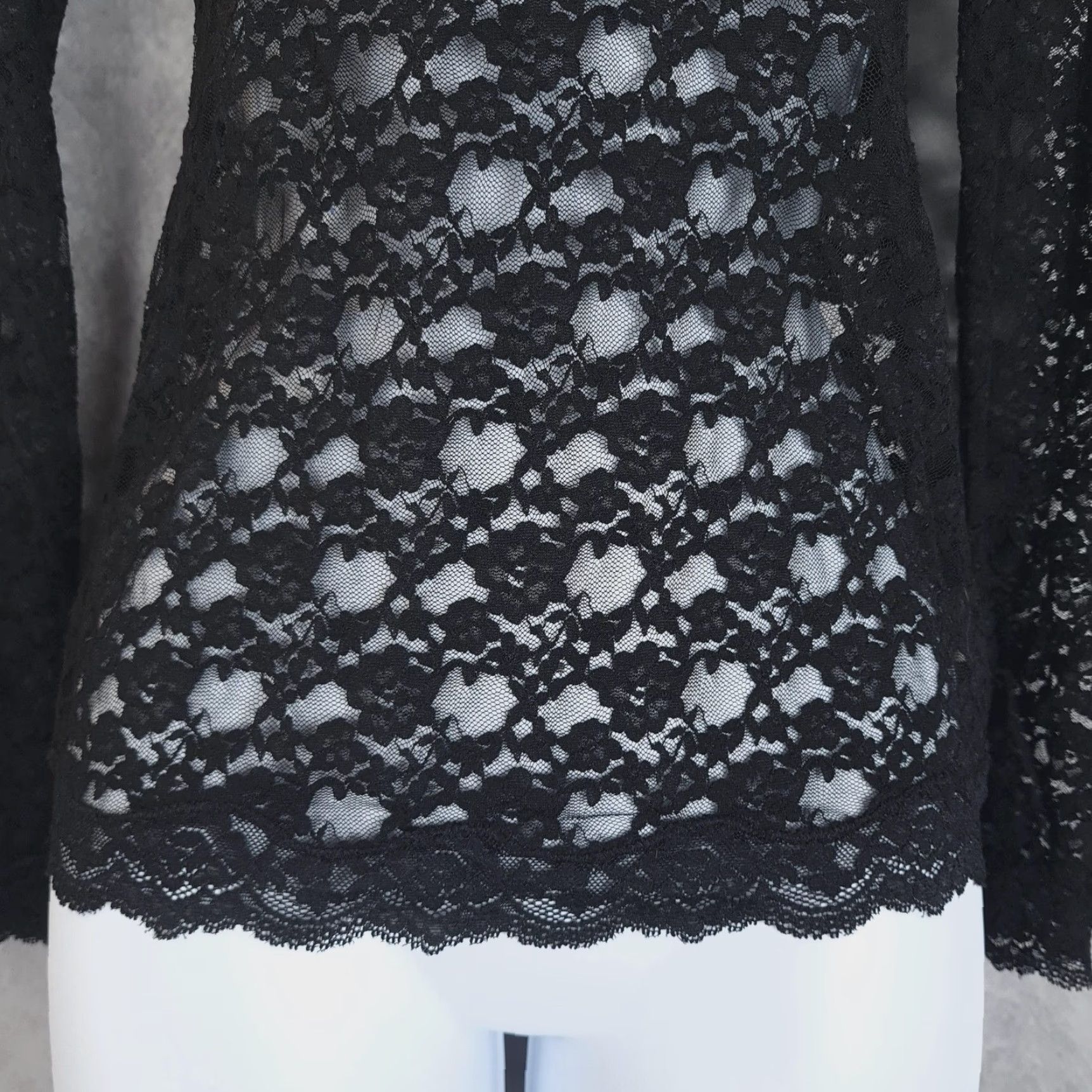 Free People VINTAGE Free People Top Womens XS Black Floral Lace Sheer Coquette Fairy Goth Y2K Size XS / US 0-2 / IT 36-38 - 5 Thumbnail