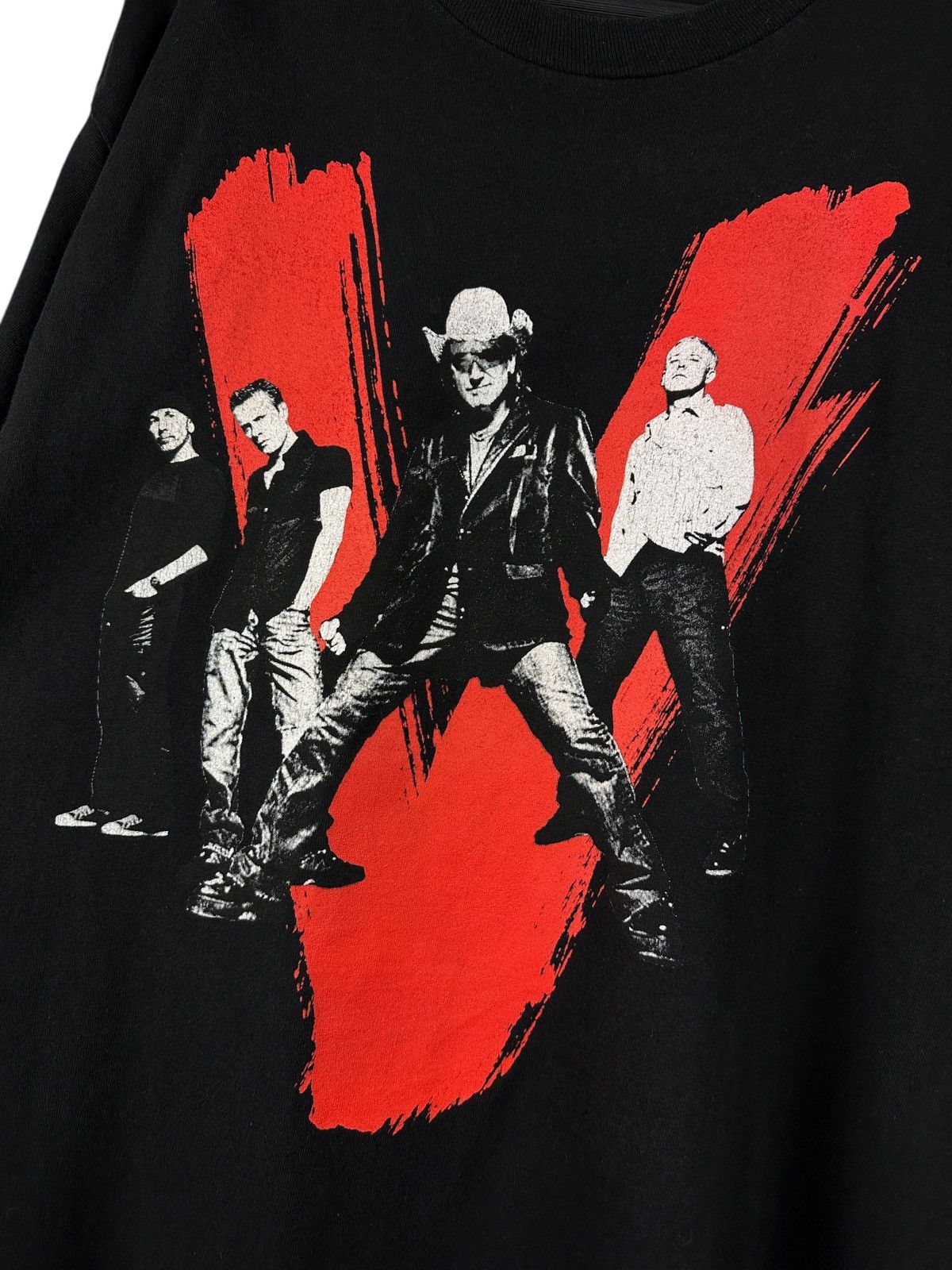 Band Tees Vintage 2005 U2 Vertigo Tour T-Shirt Rock Band Double Sided Size US L / EU 52-54 / 3 - 6 Thumbnail