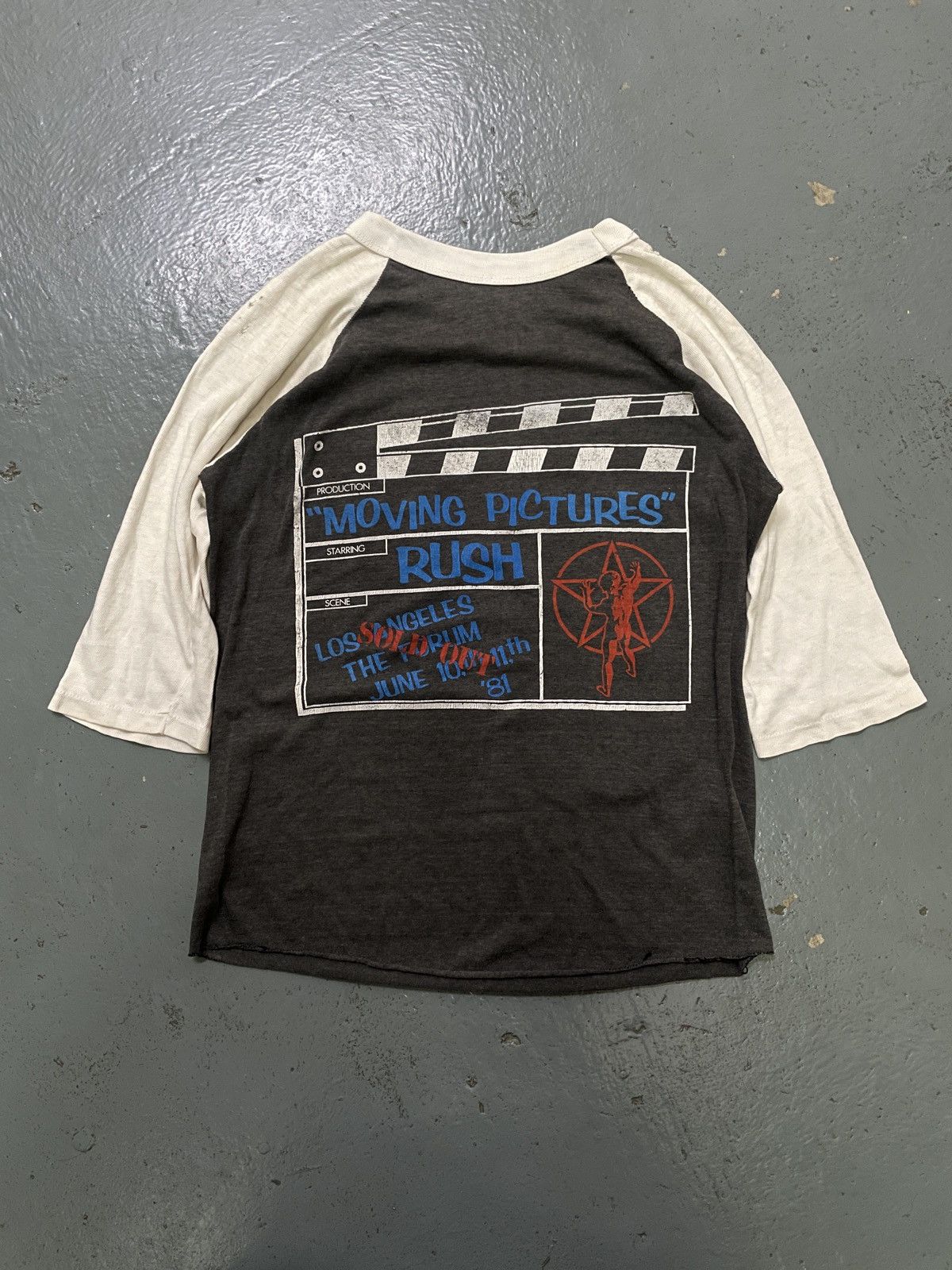 Band Tees × Vintage Vintage 80s Rush “MOVING PICTURES” Tour Raglan Band Tees Size US S / EU 44-46 / 1 - 7 Thumbnail