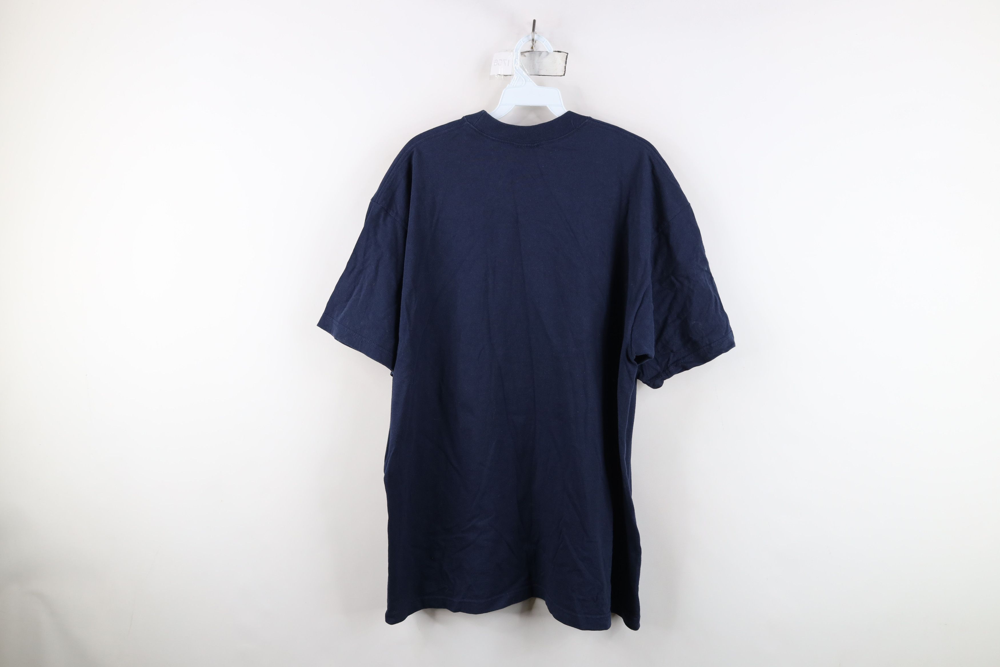 Reebok Vintage 90s Y2K Reebok Spell Tribal Flower T-Shirt Navy Blue Size US L / EU 52-54 / 3 - 12 Thumbnail