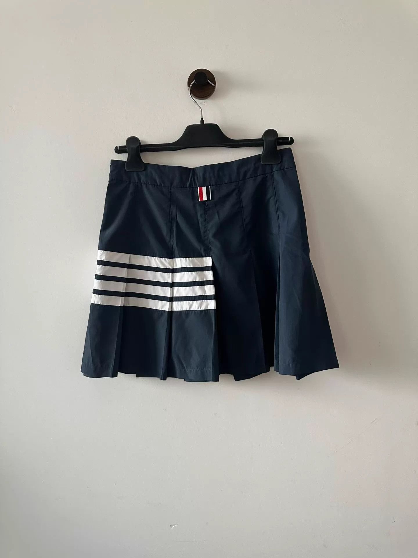 Thom Browne Thom Browne Nylon Skirt 40 99 Size 27" / US 4 / IT 40 - 2 Thumbnail