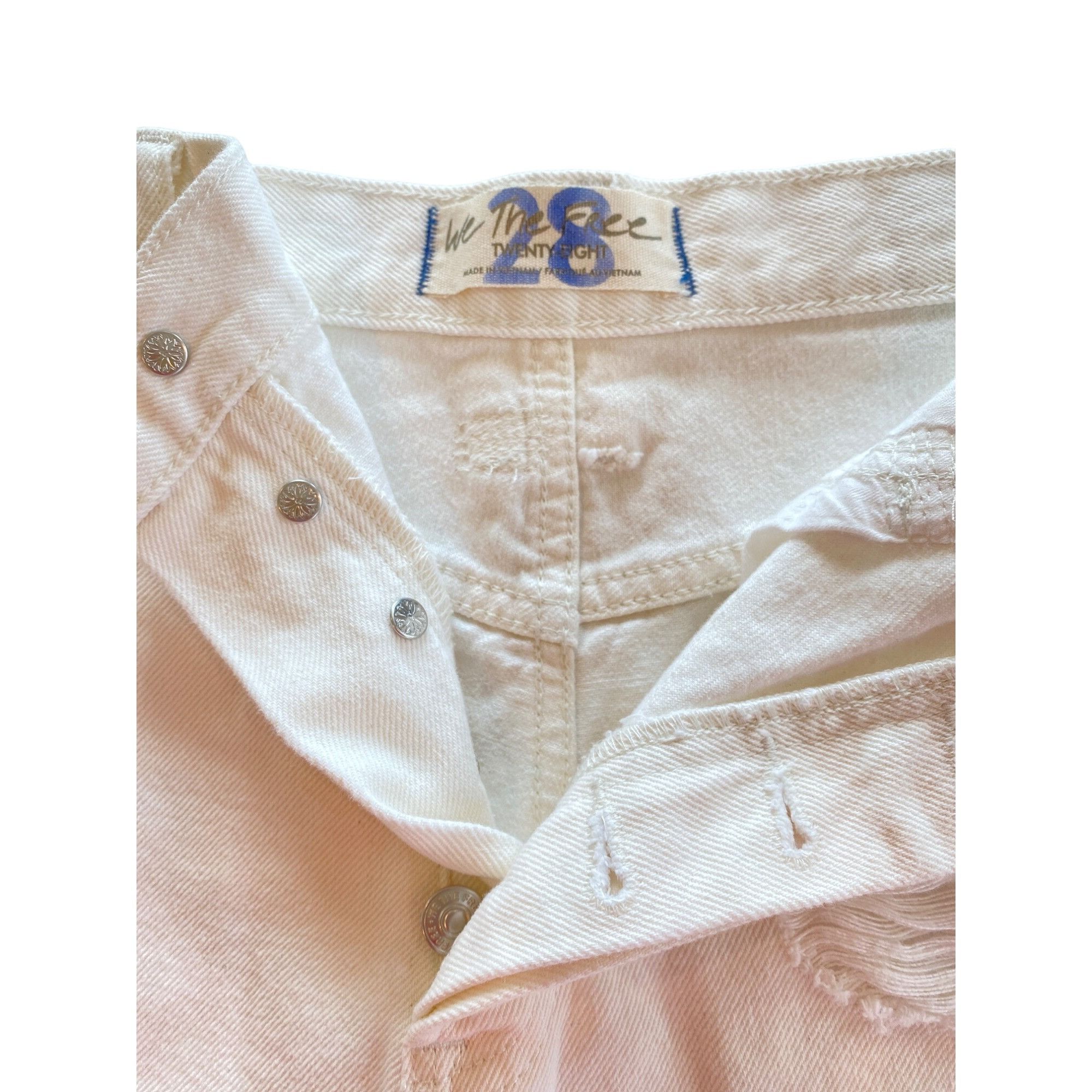 Free People NWT Free People W's 28 Distressed Denim Shorts Bright White Size 28" / US 6 / IT 42 - 4 Thumbnail