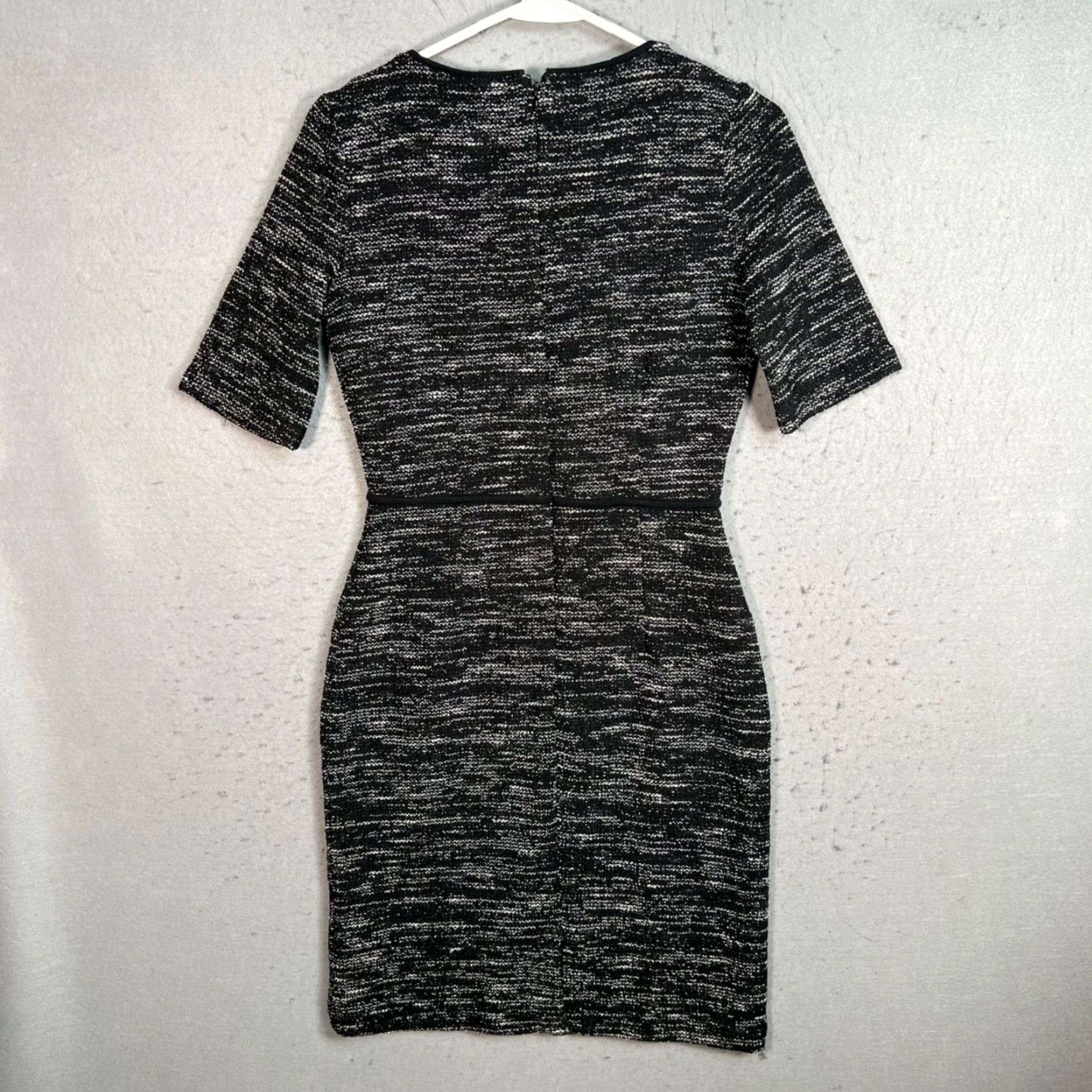 Banana Republic VINTAGE Banana Republic Dress Womens Size 0 Black & White Tweed Short Sleeve Sheath Size 25" / US 0 / IT 36 - 2 Thumbnail