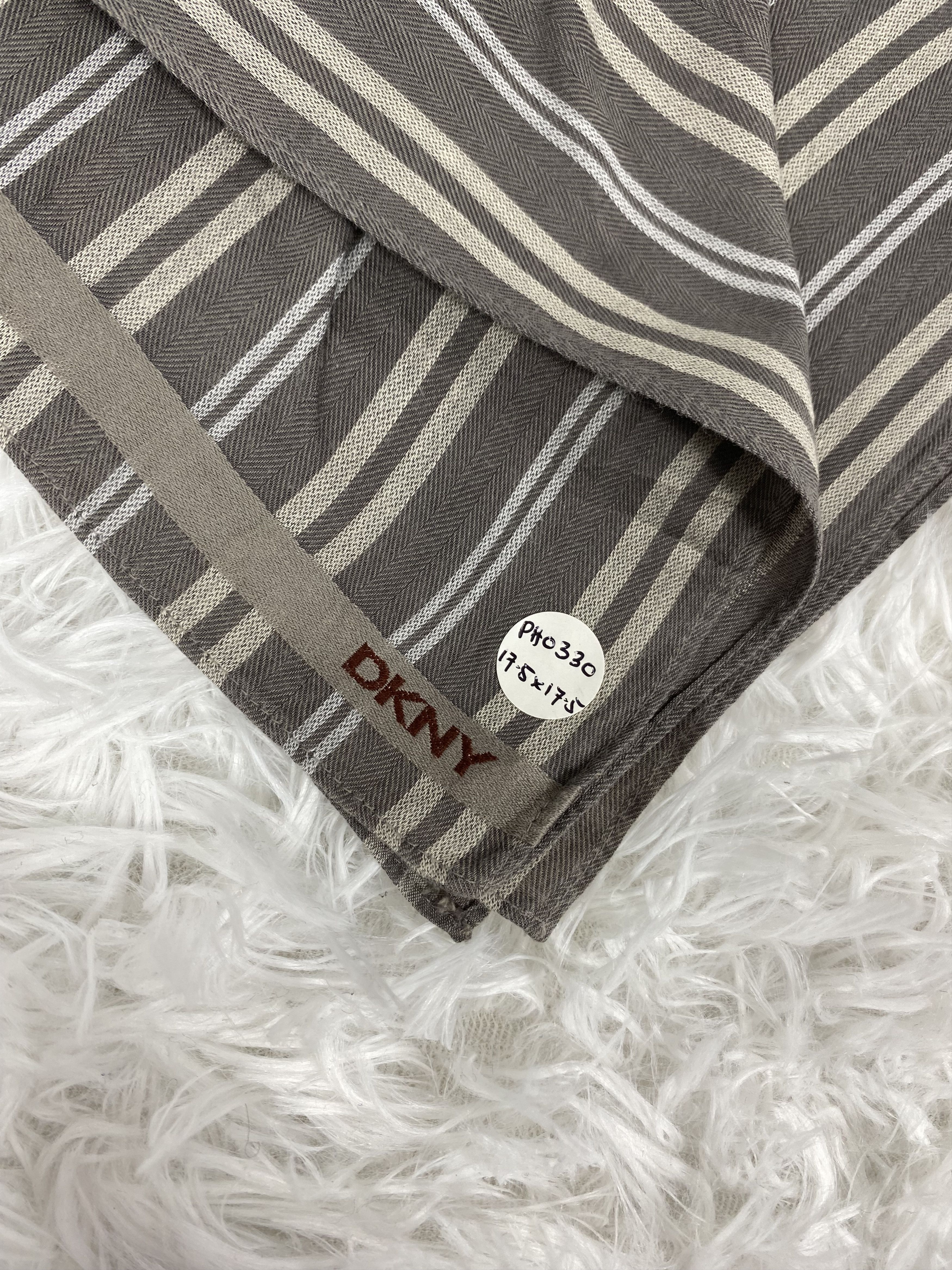 DKNY Vintage DKNY Handkerchief Neckerchief PH0330 Size ONE SIZE - 2 Thumbnail