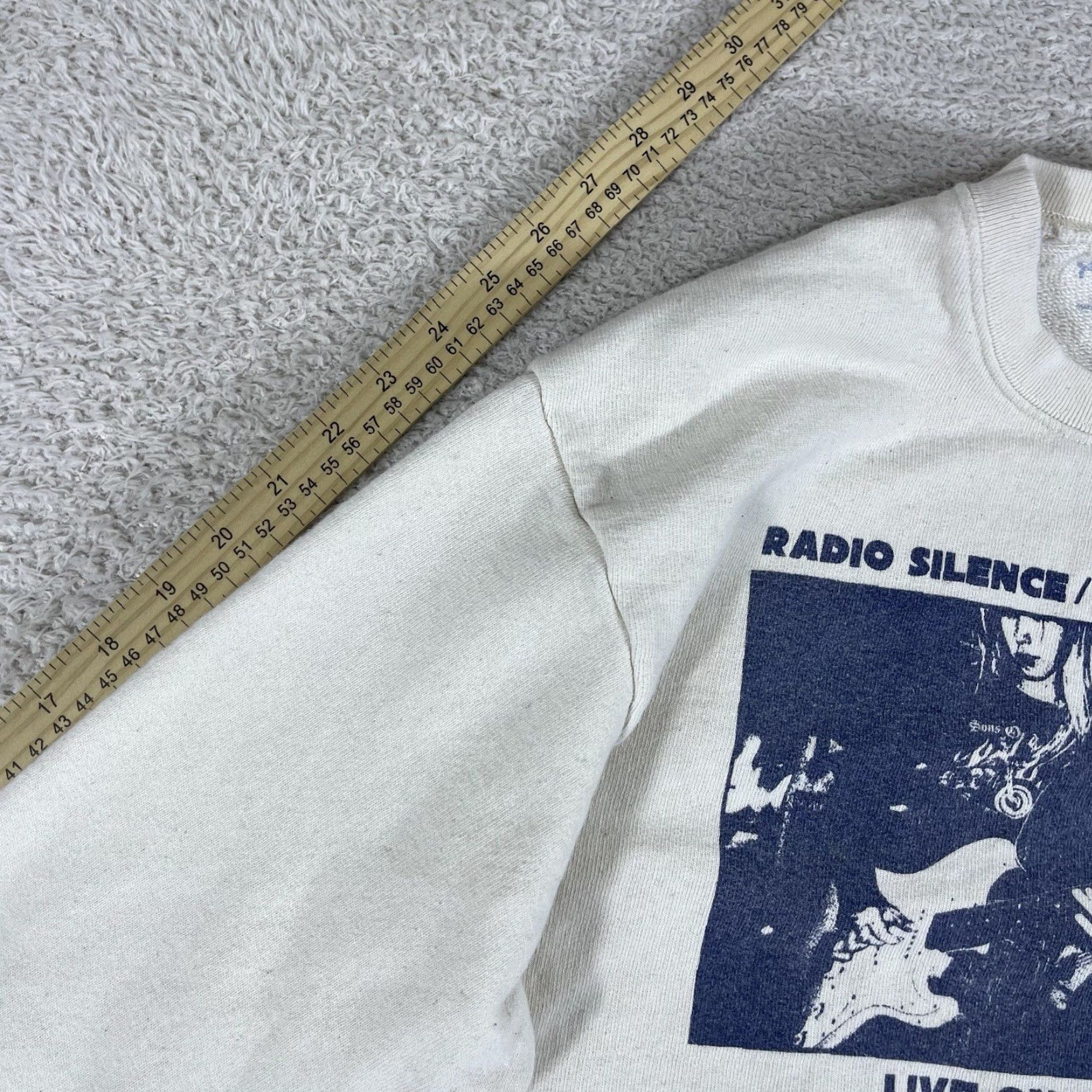 Brandy Melville Brandy Melville Radio Silence Crewneck Sweatshirt OSFA One Size Cream Y2K Band Womens Size L / US 10 / IT 46 - 7 Thumbnail