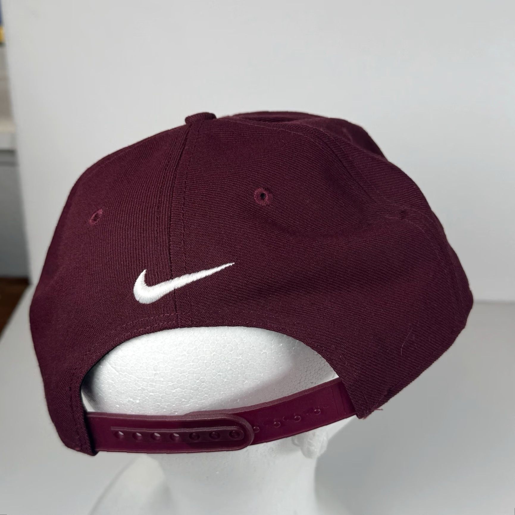 Nike VTG Nike Mississippi State Bulldogs Snapback Hat NCAA Men One Size Red Snapback Sports Cap Size ONE SIZE - 5 Thumbnail