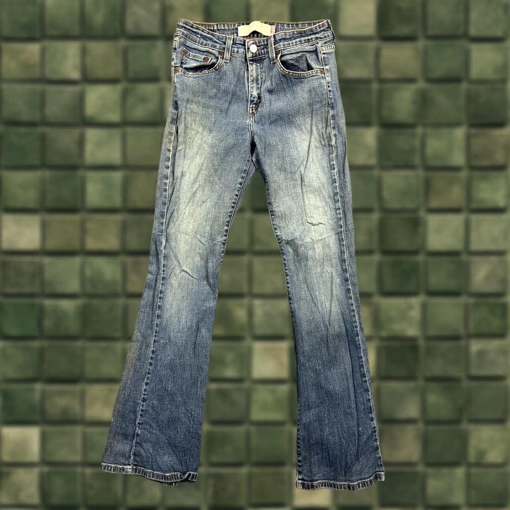 Levi's VINTAGE Levi’s 519 Jeans Women Regular Bootcut Low Flare 29in 28 Waist Light Blue Denim Size 7 Juniors Size 28" / US 6 / IT 42 - 1 Thumbnail