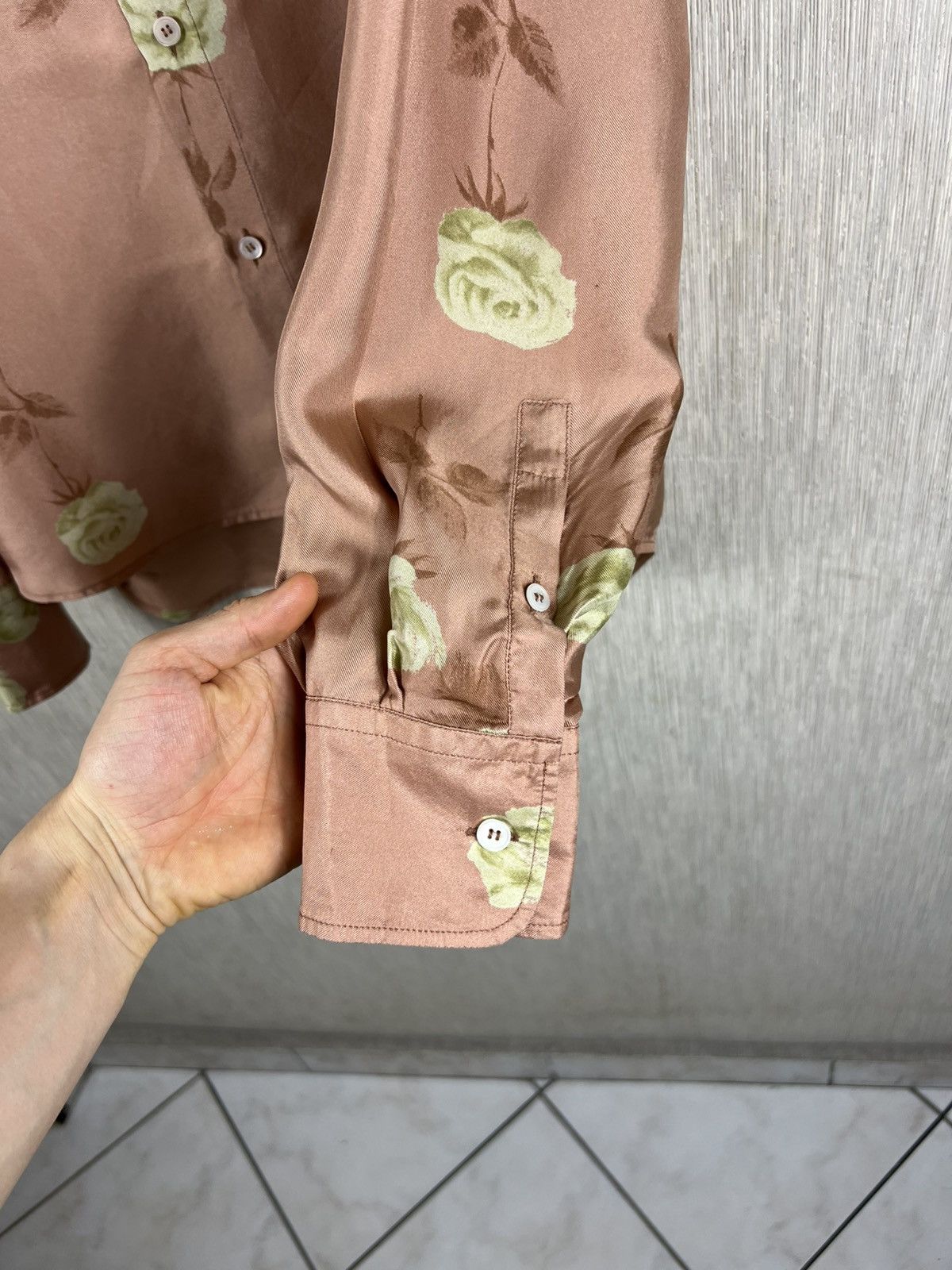 Marni Vintage Marni silk shirt full print white roses button up Size US M / EU 48-50 / 2 - 13 Thumbnail