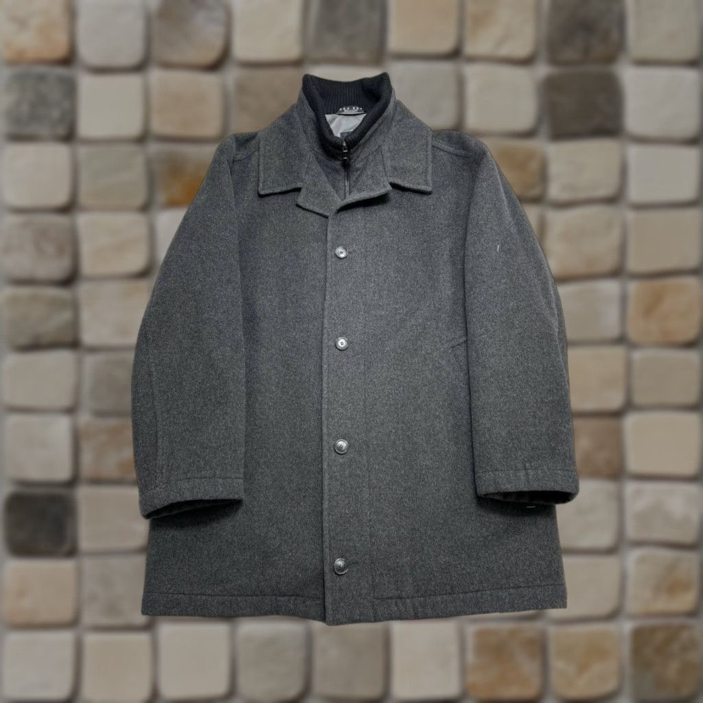 Hugo Boss VINTAGE Hugo Boss Overcoat Mens 44 Black Virgin Wool Heavy Size US S / EU 44-46 / 1 - 1 Thumbnail