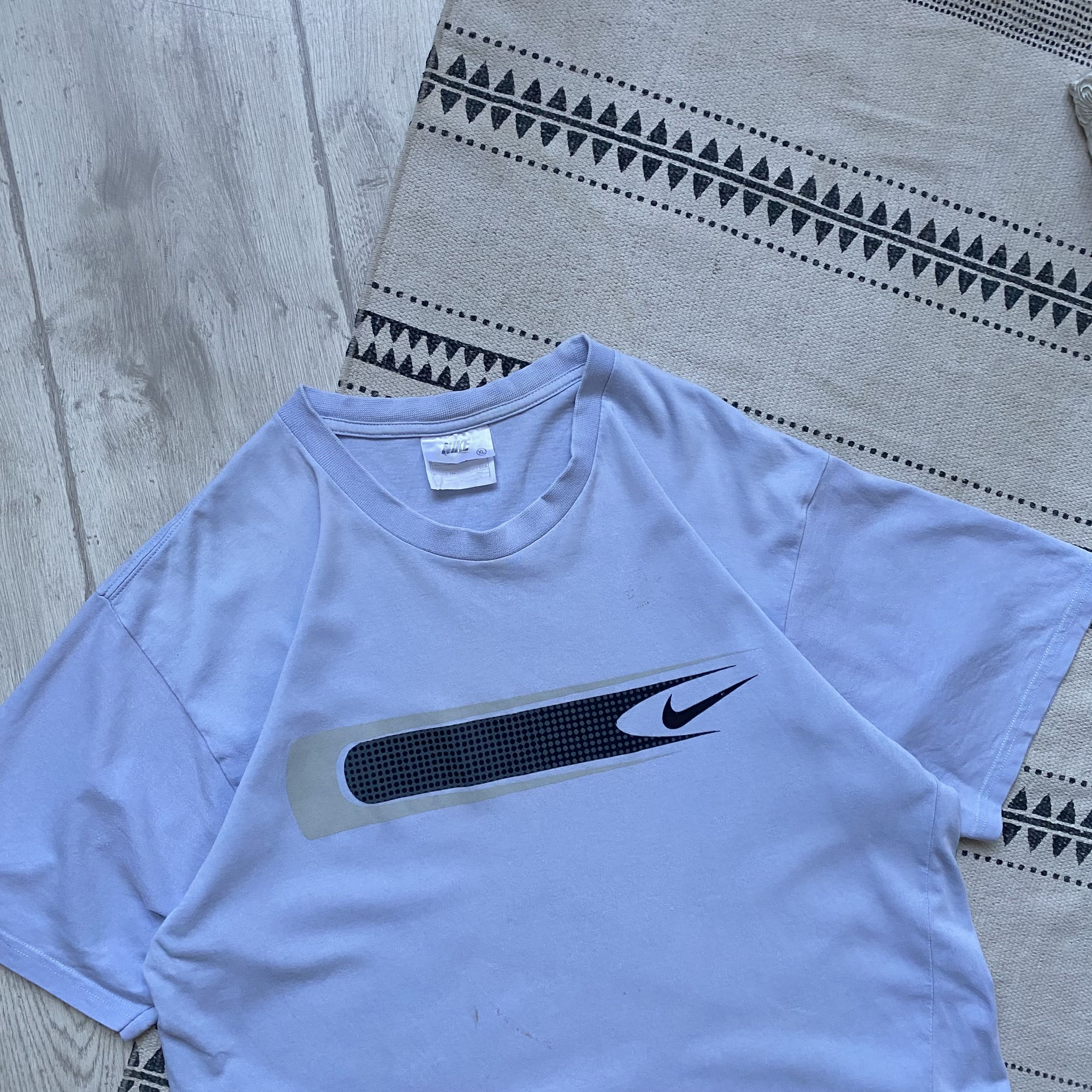 Nike Vintage 90s Nike tee Y2K Big logo swoosh Size US L / EU 52-54 / 3 - 3 Thumbnail
