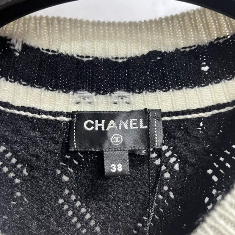 Chanel Chanel latest black and white striped colorstitched pattern Size US S / EU 44-46 / 1 - 2 Thumbnail