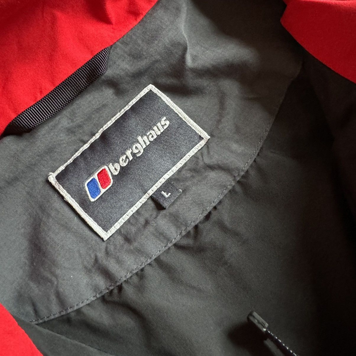 Berghaus × Goretex Vintage Berghaus Gore-Tex Jacket Men’s GTX Size:L Red/Gray Size US L / EU 52-54 / 3 - 7 Thumbnail