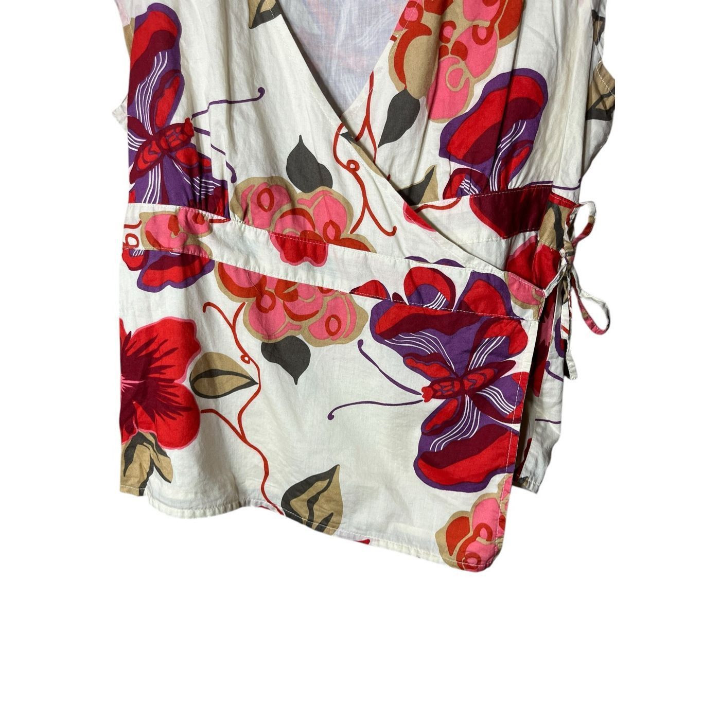 Gap Gap Wrap Top White Floral Butterfly Short Sleeve Size M Size M / US 6-8 / IT 42-44 - 3 Thumbnail