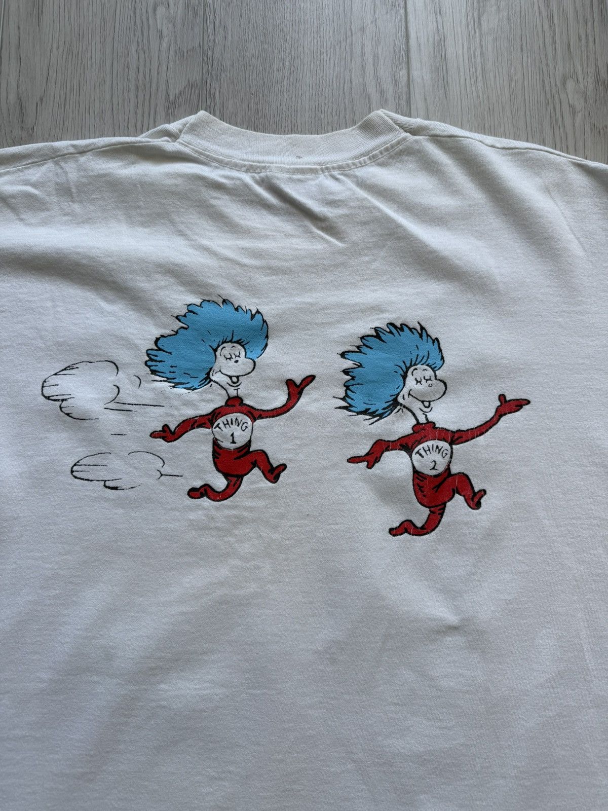 Vintage Vintage Dr. Seuss Cat In The Hat T Shirt Size US XL / EU 56 / 4 - 4 Thumbnail