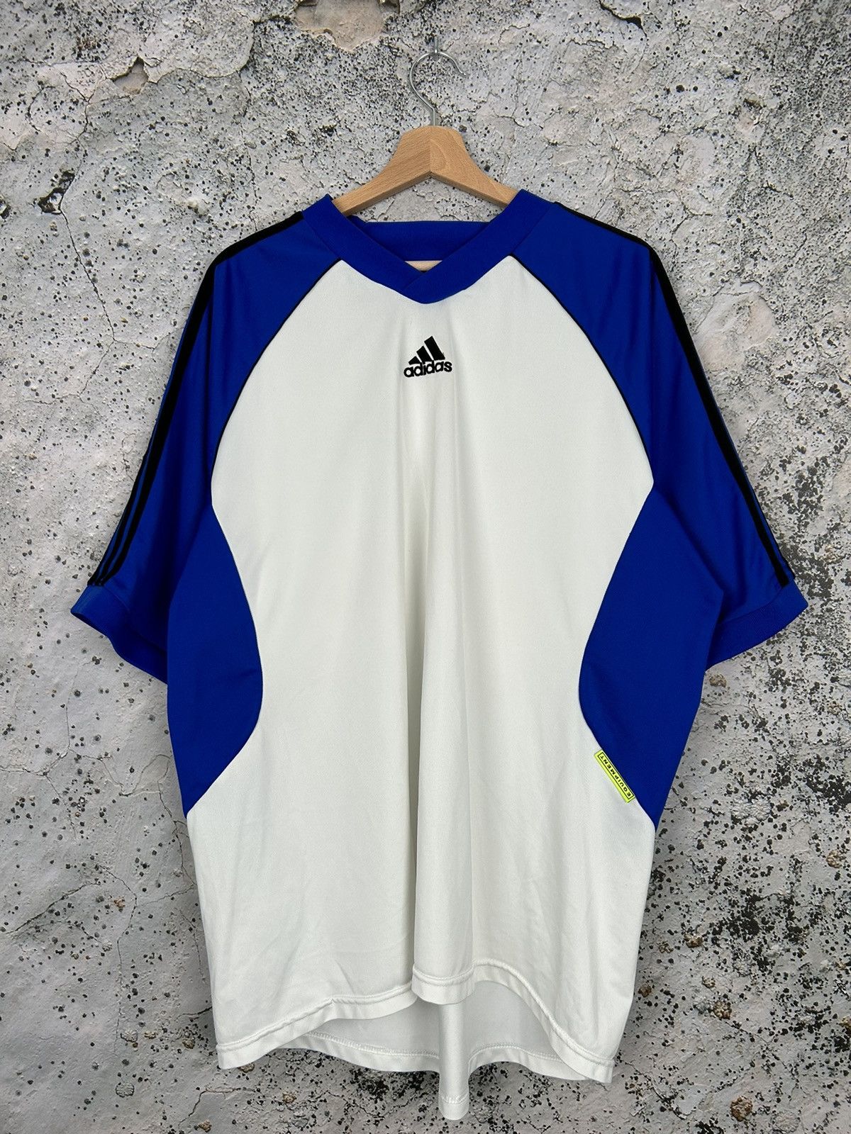 Adidas Vintage Adidas Equipment 90s Tee Logo Retro Hype Size US XXL / EU 58 / 5 - 1 Thumbnail