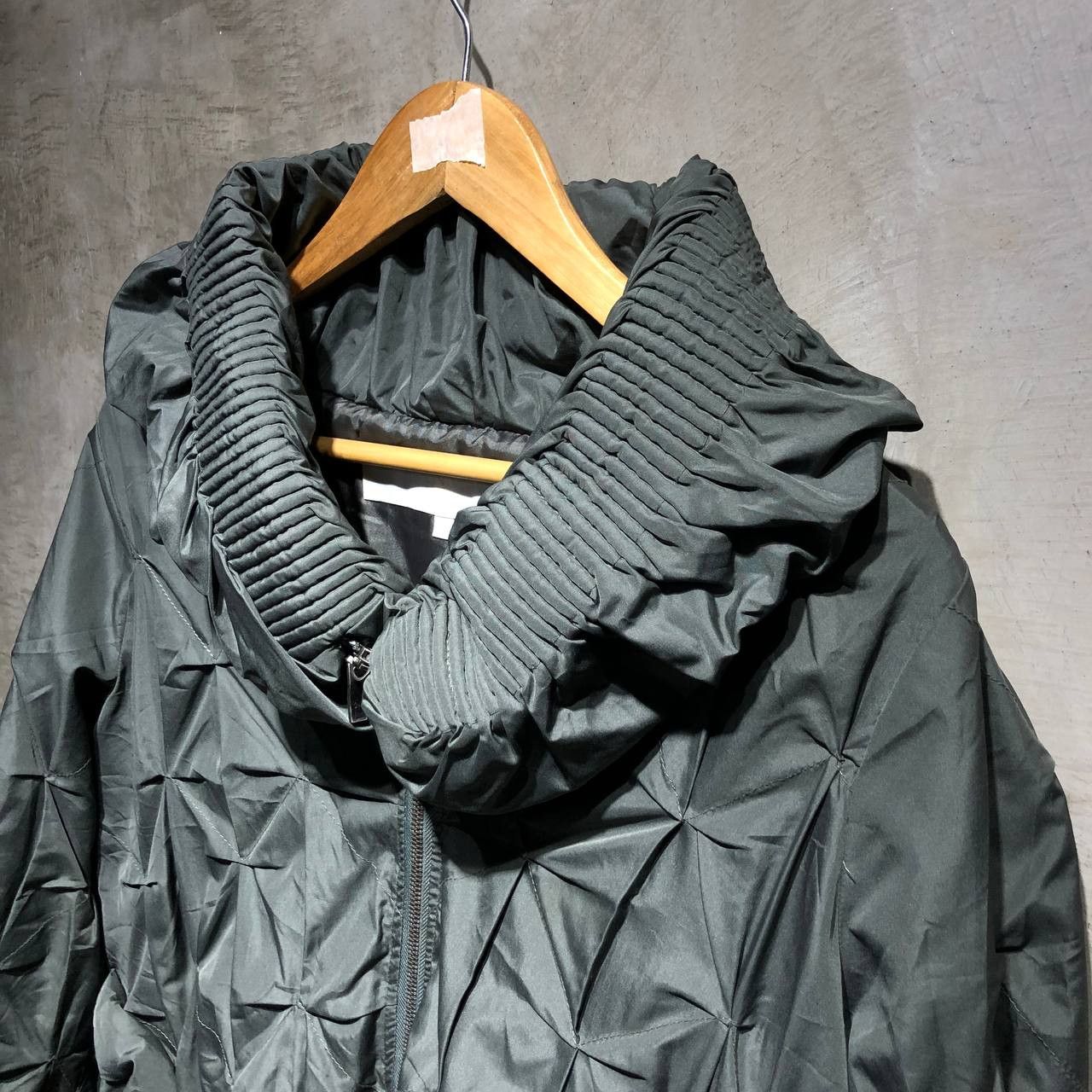 Lanvin Lanvin Avant Garde Geometric Pleated oversize jacket Size US L / EU 52-54 / 3 - 8 Thumbnail