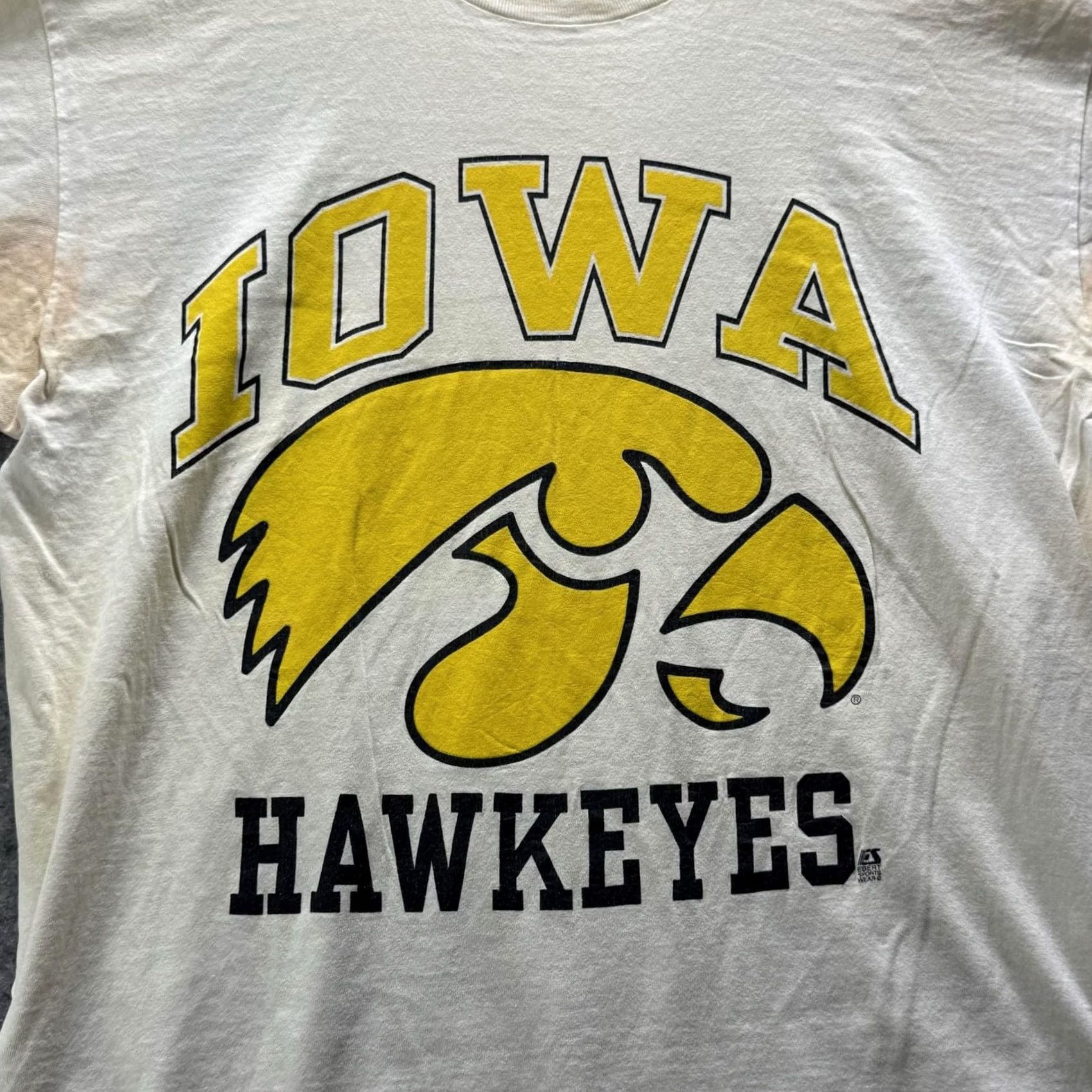 NCAA VINTAGE Iowa Hawkeyes Shirt Mens L White Graphic Tee Cotton NCAA Football Size US L / EU 52-54 / 3 - 3 Thumbnail