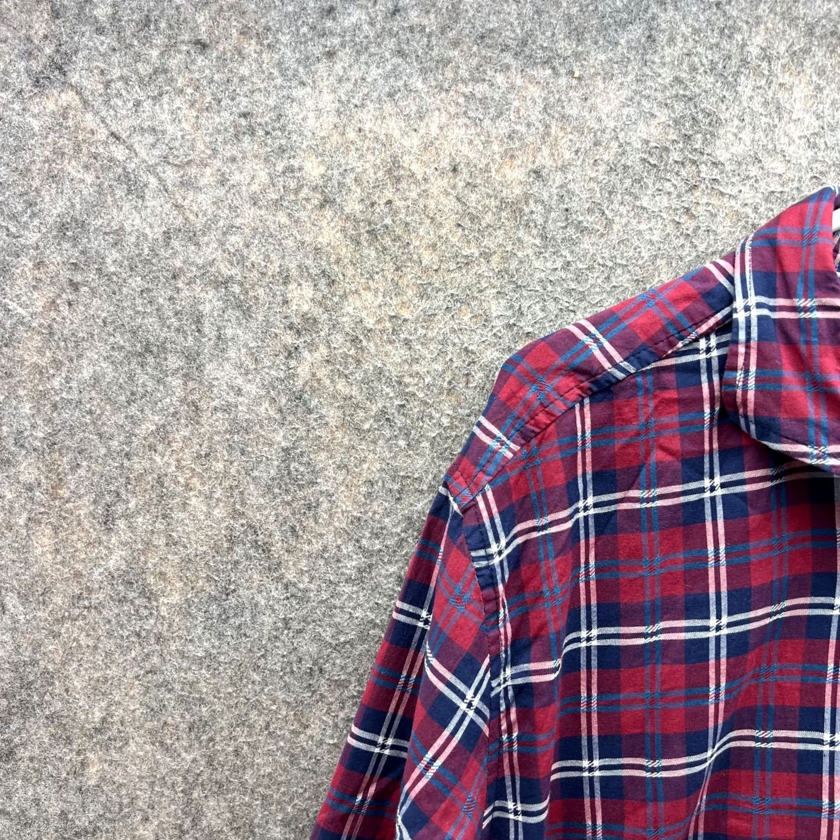 Tommy Hilfiger VINTAGE Tommy Hilfiger Dress Shirt Men L Red Blue Button-Down Plaid Classic Preppy Shirt Size 42R - 3 Thumbnail
