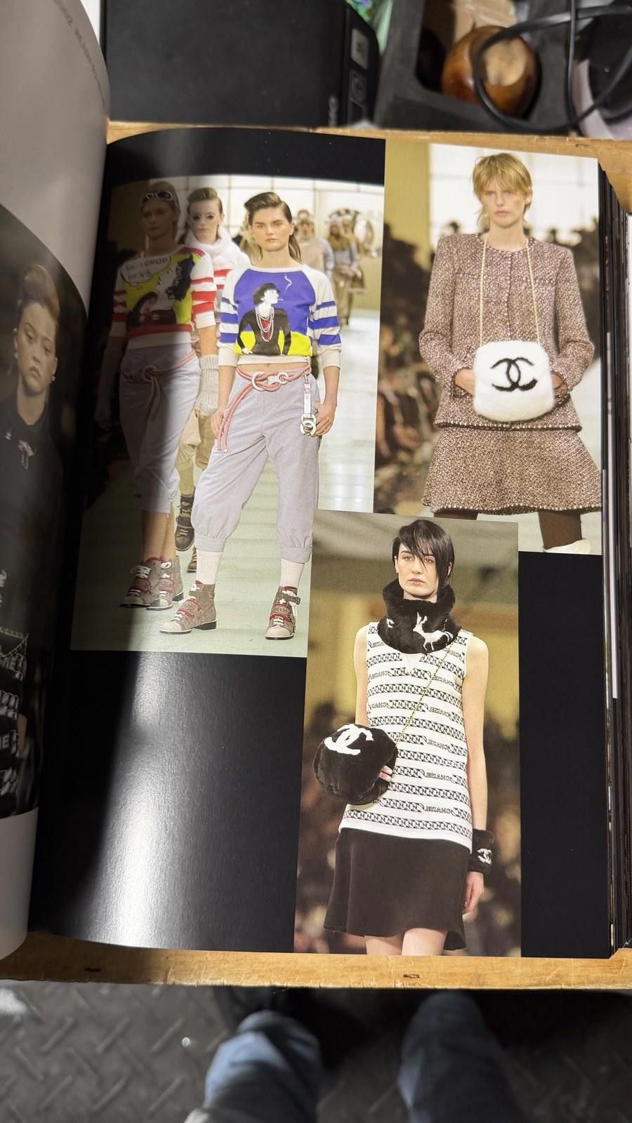 Other Chanel Catwalk Hardcover Book Fashion Size ONE SIZE - 11 Thumbnail