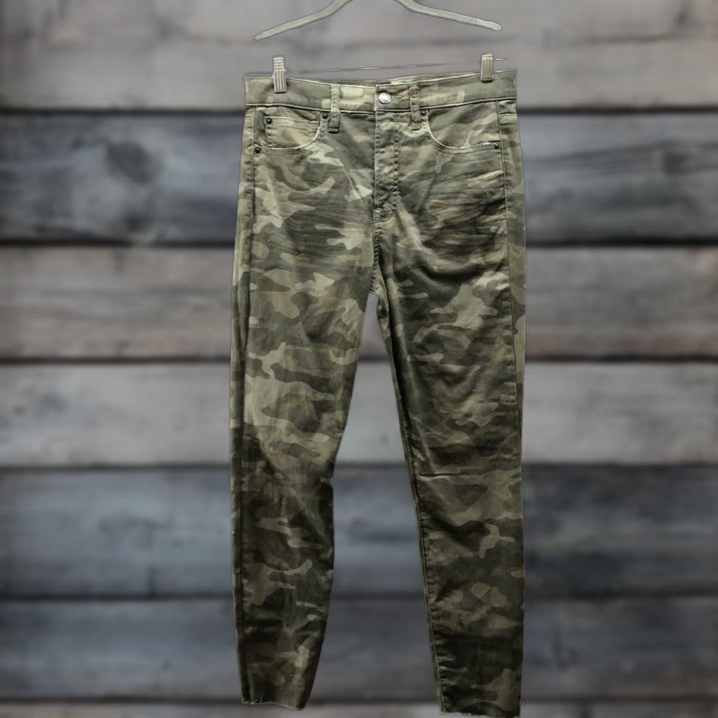 Gap VINTAGE Gap True Skinny Camo Print Jeans Womens 8 / 29 Army Green Ankle High Rise Size 30" / US 8 / IT 44 - 1 Thumbnail