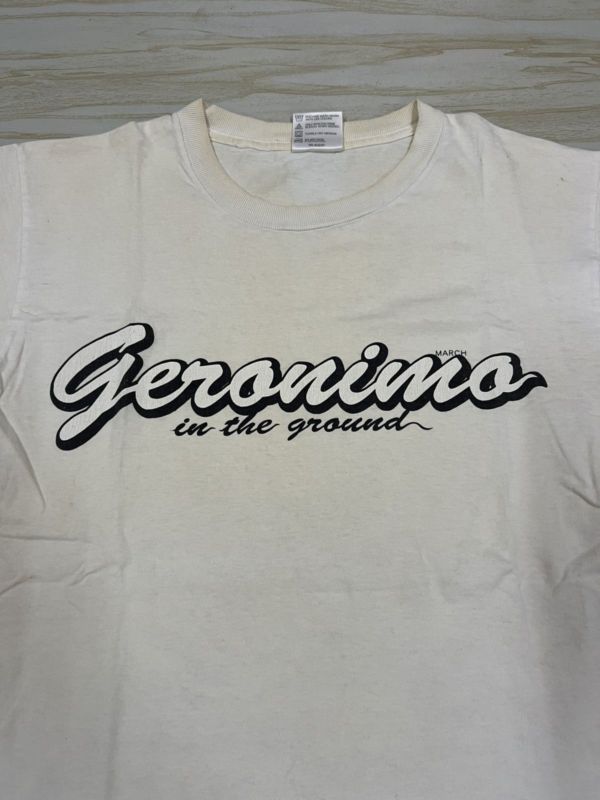 Vintage Geronimo In The Ground Sun Faded Vintage T-shirt Size US M / EU 48-50 / 2 - 3 Thumbnail