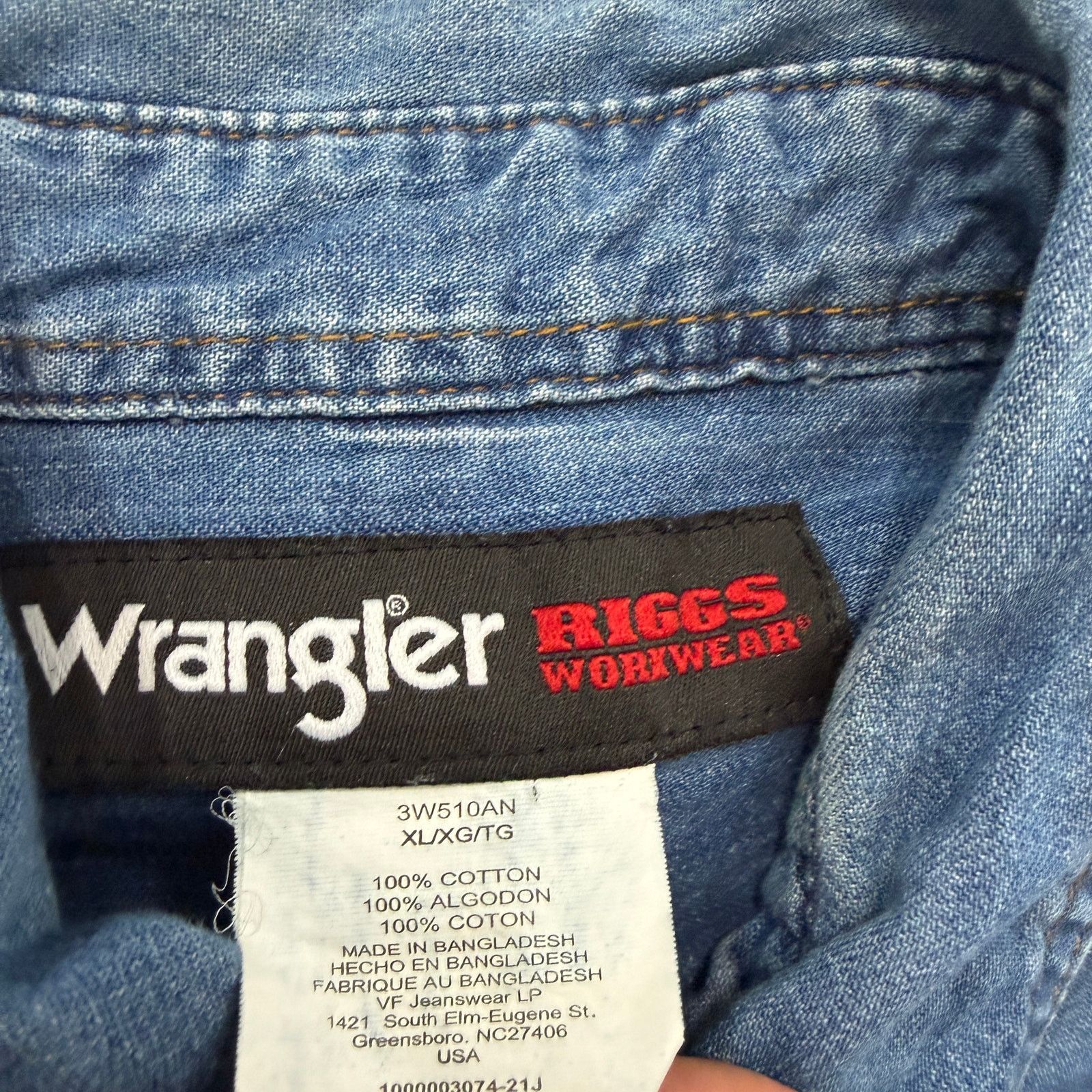Wrangler Vintage Wrangler Riggs Workwear Denim Shirt Extra Large Size US XL / EU 56 / 4 - 4 Thumbnail