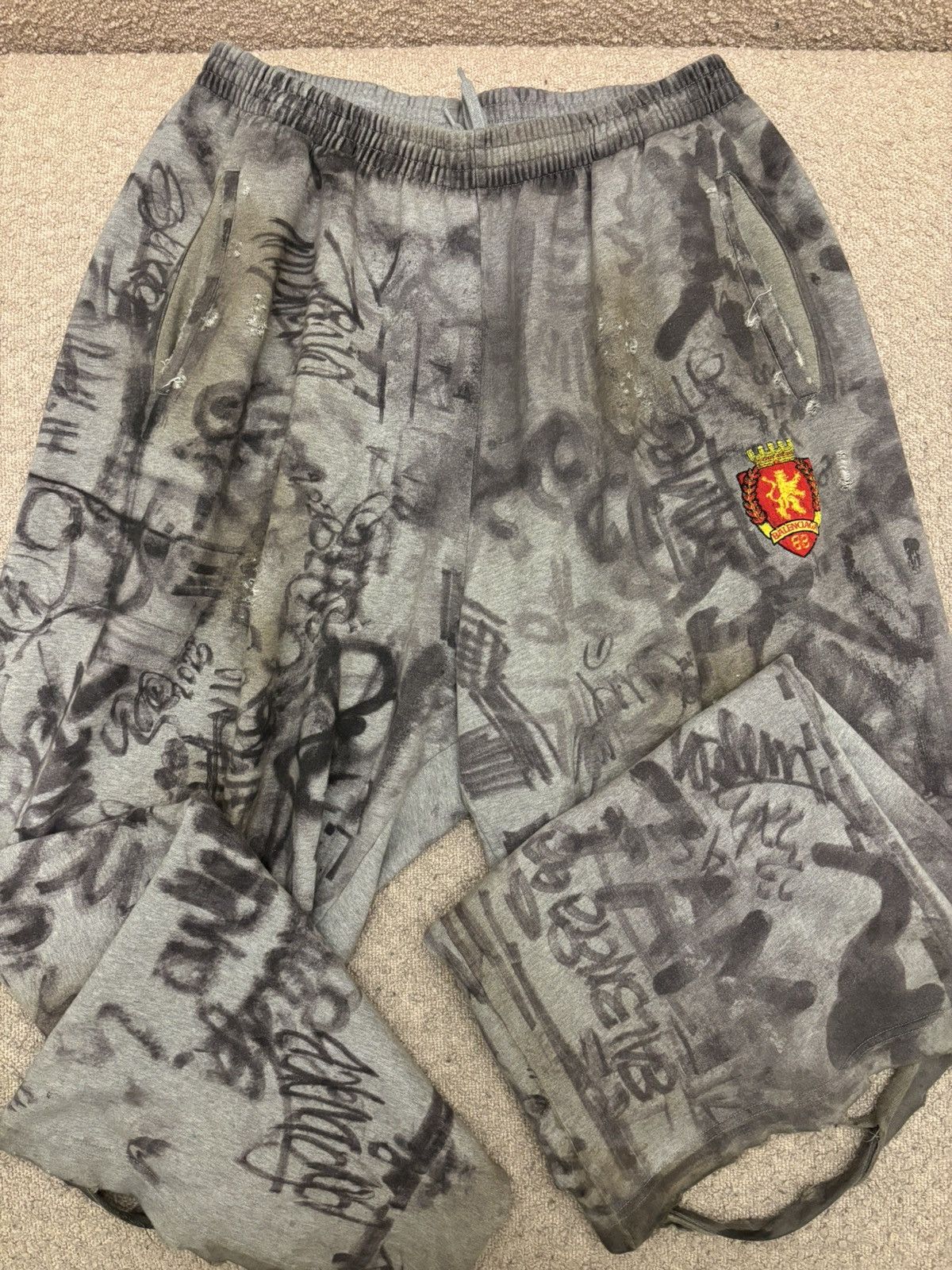 Balenciaga Balenciaga Skater Graffiti Sweatpants (Grey) Size US 36 / EU 52 - 1 Thumbnail