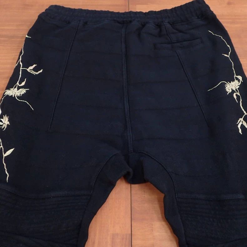 Haider Ackermann Haider Ackermann sizeM Golden flower embroidered trousers Size US 31 - 4 Thumbnail