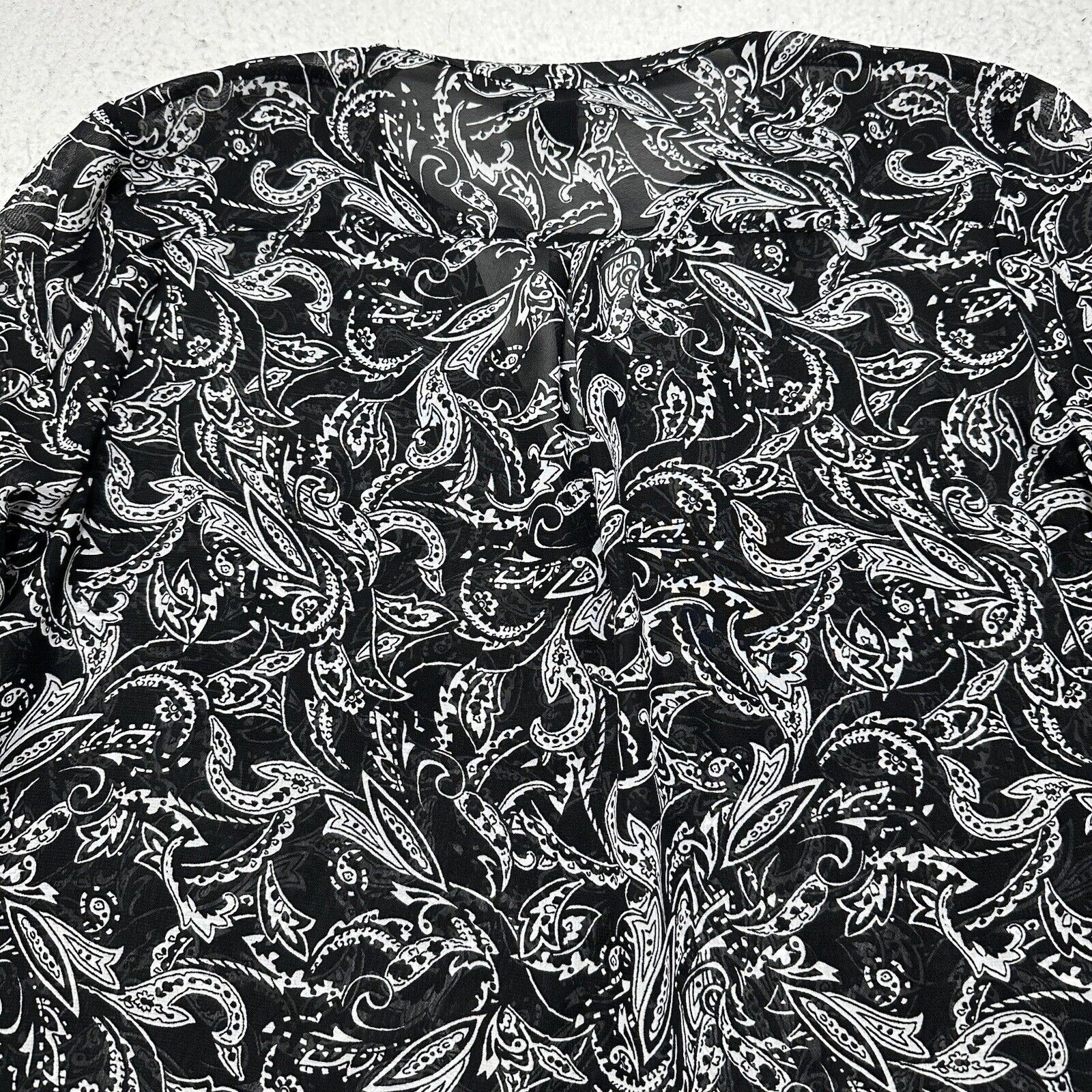 Gap GAP Large Sheer Button Up Sheer Blouse Black + White Paisley Size L / US 10 / IT 46 - 10 Thumbnail