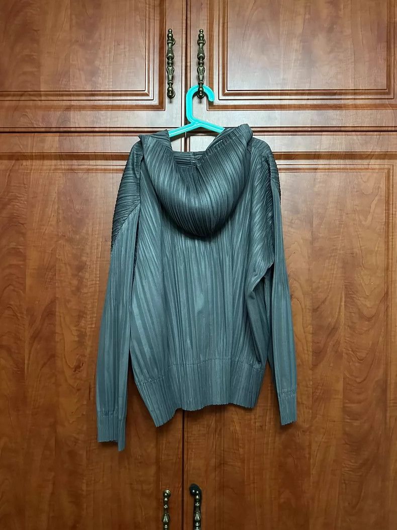 Issey Miyake Issey Miyake size:3 Blue pleated cream puff cardigan Size XS / US 0-2 / IT 36-38 - 2 Thumbnail