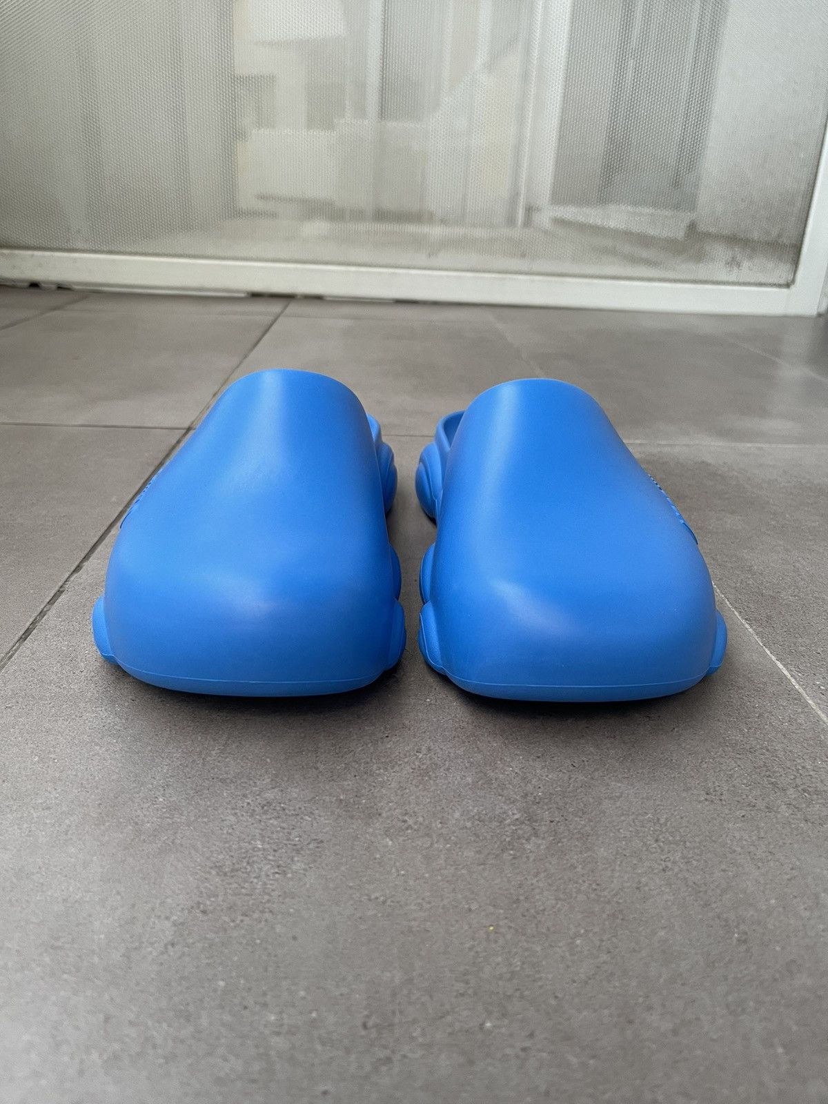 Moschino !DS! SS23 Moschino Cobalto Blue Gummy Bear Mules Size US 10.5 / EU 43-44 - 8 Thumbnail