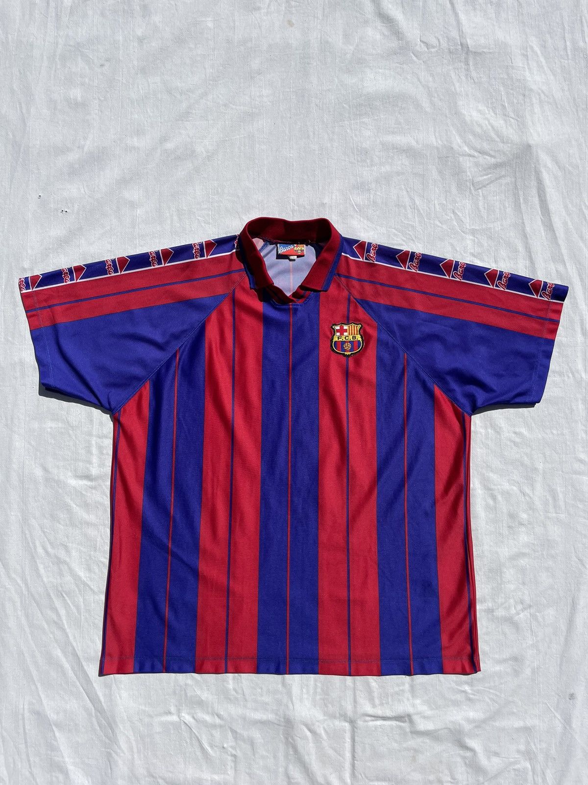 Vintage Vintage F.C.Barca T-Shirt Size US XXL / EU 58 / 5 - 1 Thumbnail