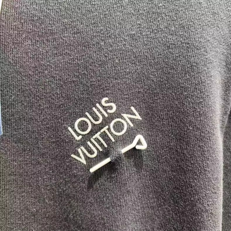 Louis Vuitton Louis Vuitton 24 New Pin Embroidered Logo Short Sleeve Size US S / EU 44-46 / 1 - 3 Thumbnail