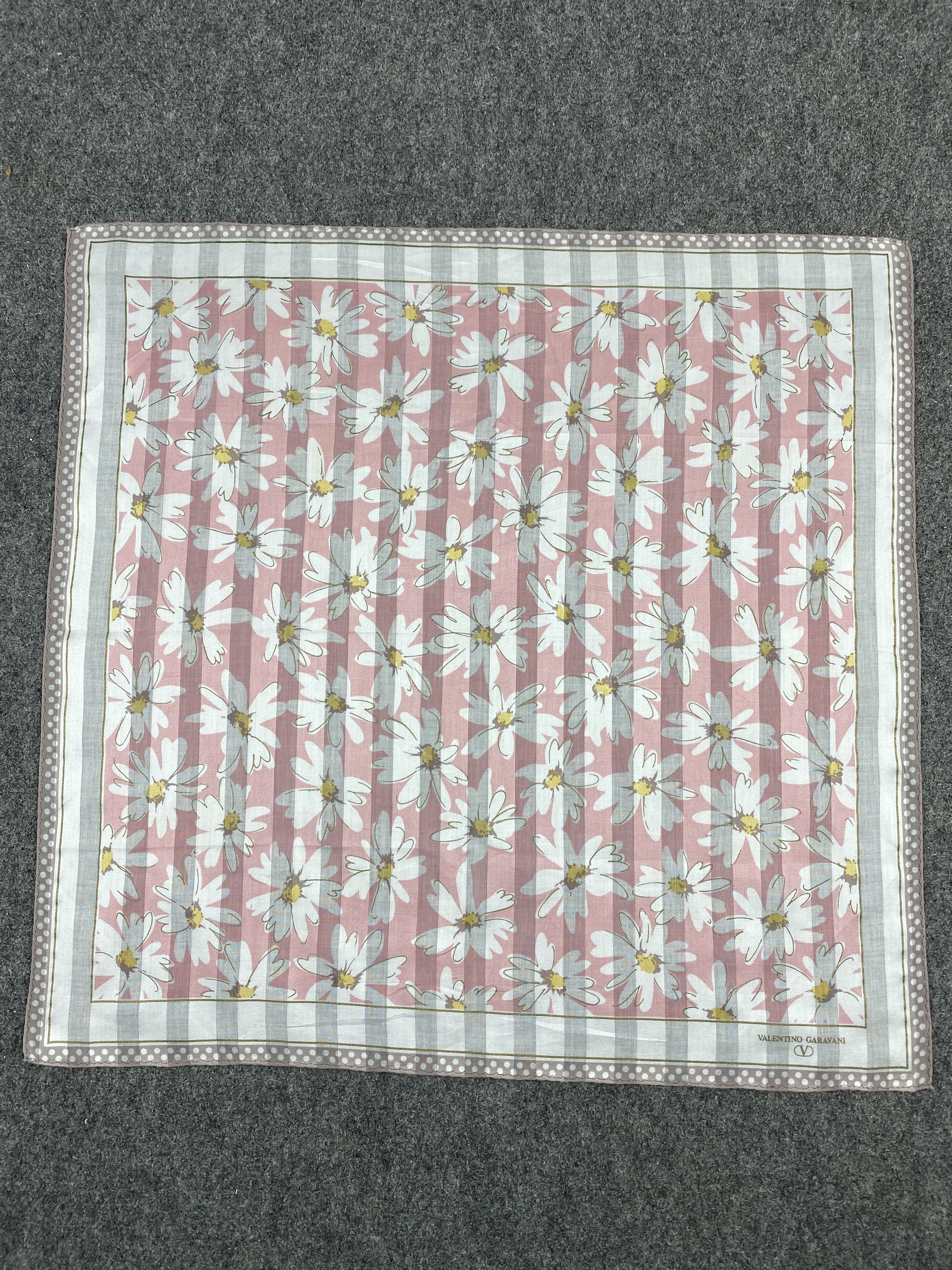 Valentino Valentino Garavani Handkerchief / Neckerchief HKC1116 Size ONE SIZE - 3 Thumbnail