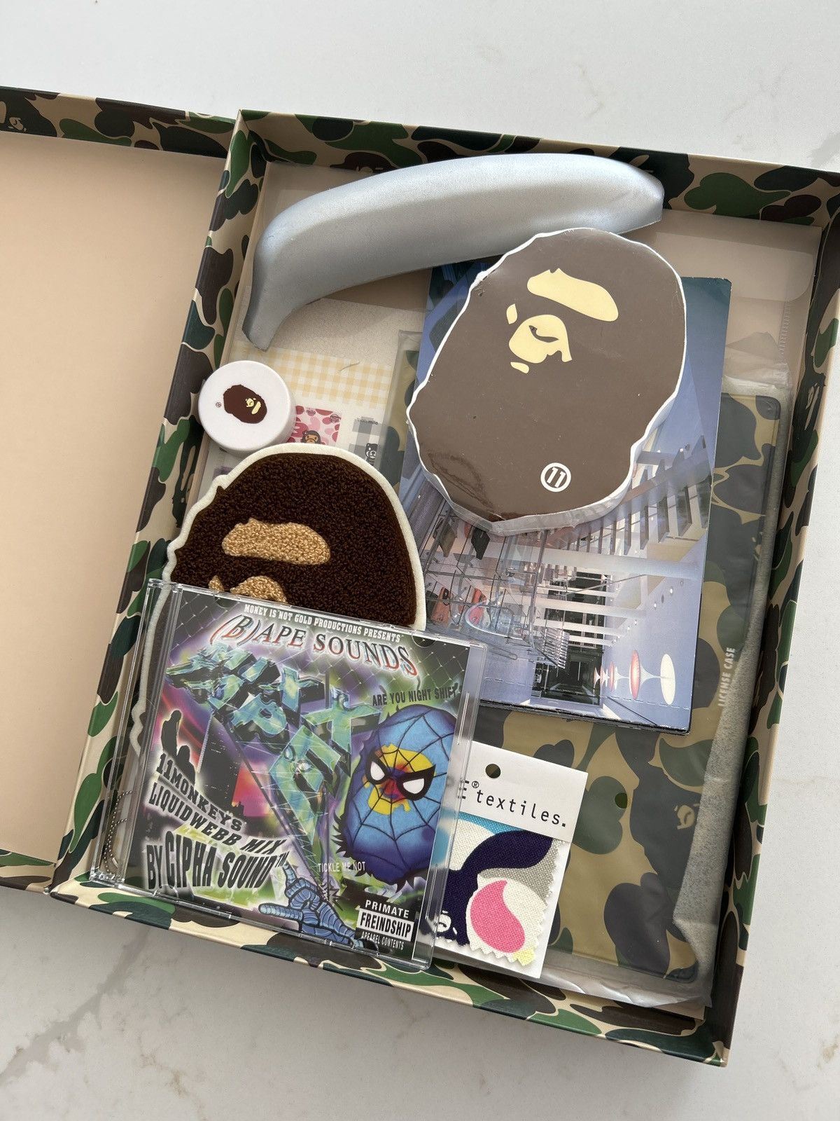Bape 2004 Bape 11th Anniversary Box Set w/ Shirt Size ONE SIZE - 6 Thumbnail