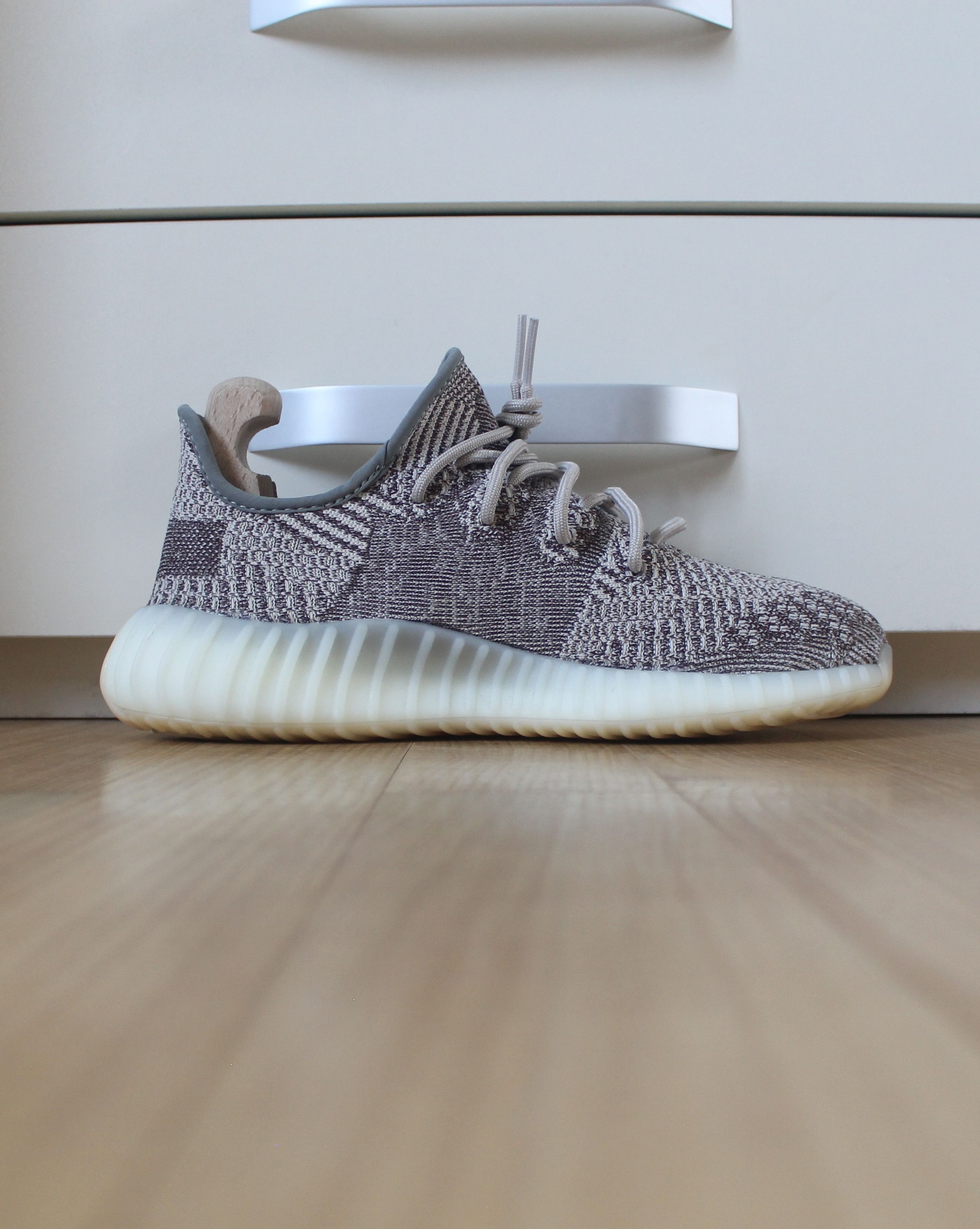 Adidas Yeezy Boost 350 V2 Zyon FZ1267 Size US 9 / EU 42 - 7 Thumbnail