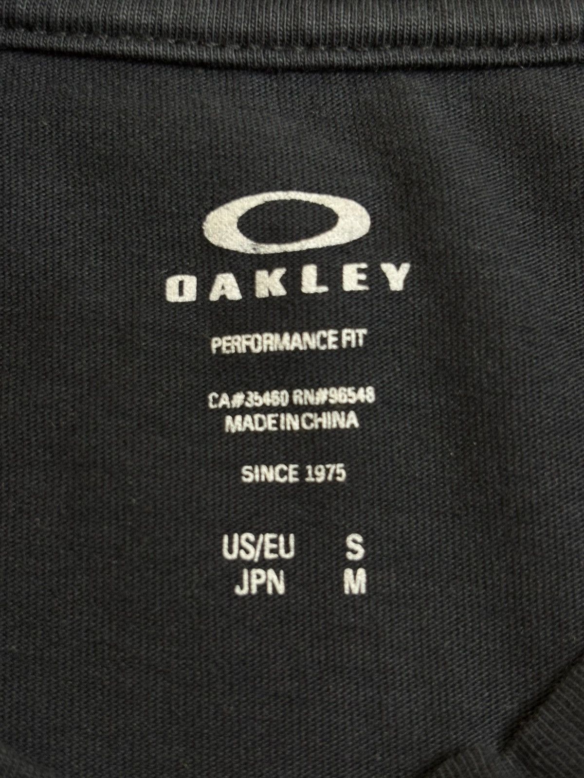 Oakley Oakley Performance Fit Black T-Shirt Size US M / EU 48-50 / 2 - 5 Thumbnail