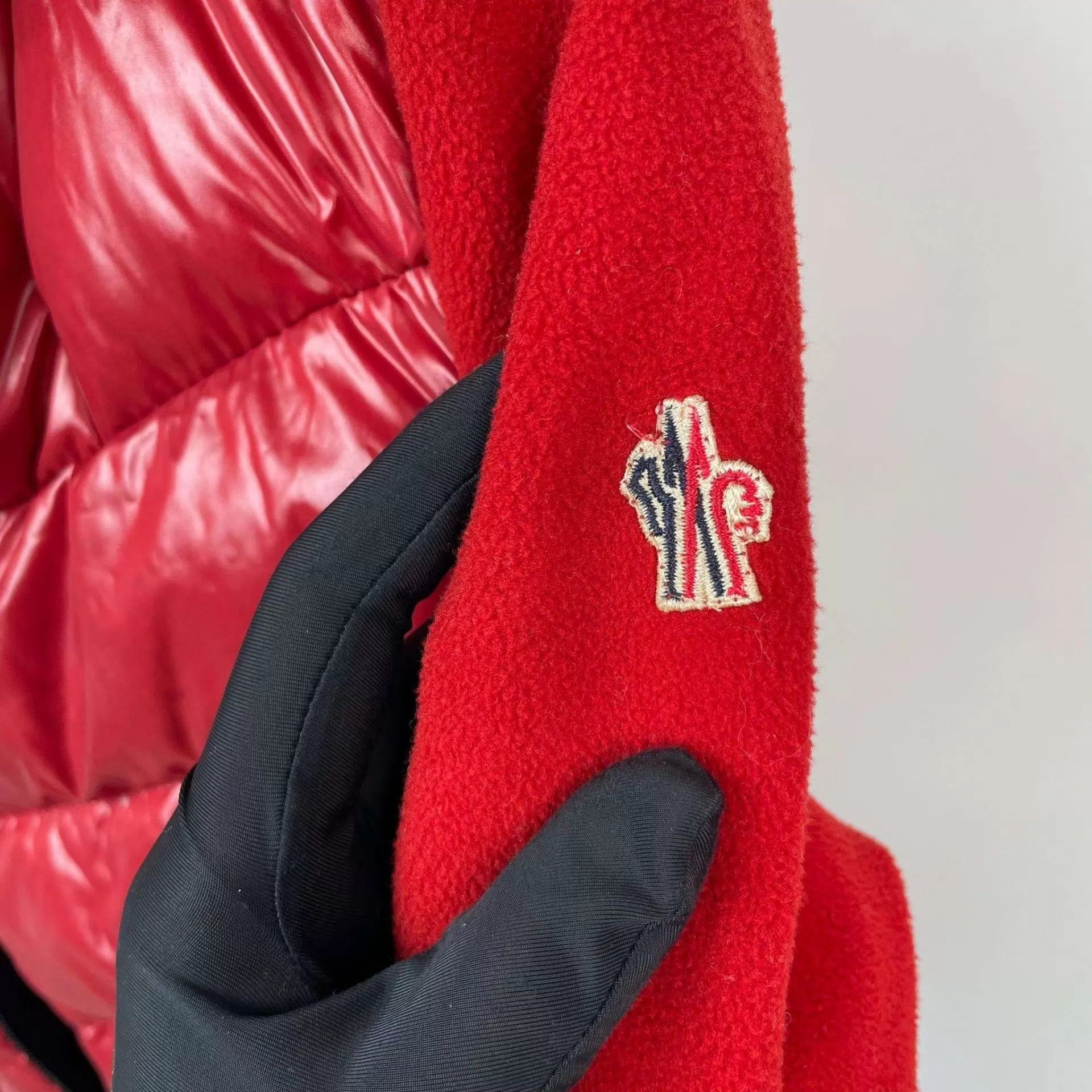 Moncler Moncler Maglia Lightweight Red Puffer Jacket Size S / US 4 / IT 40 - 3 Thumbnail