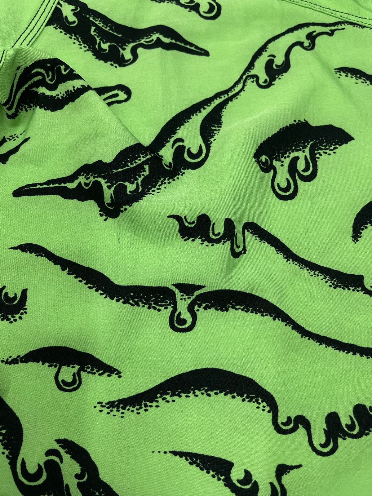 Santa Cruz Skateboards Vintage Santa Cruz Skateboarding Shorts Full Print Big Logo Size US 36 / EU 52 - 9 Thumbnail
