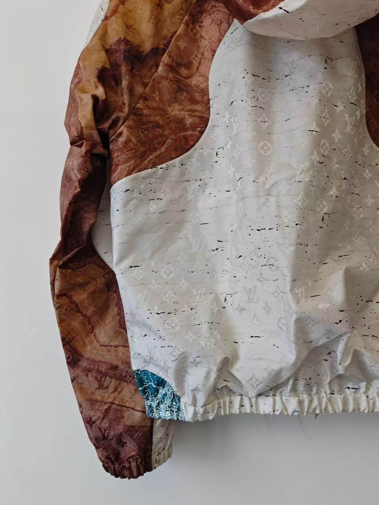 Louis Vuitton Louis Vuitton Marbled presbyopic patchwork assault jacket Size US S / EU 44-46 / 1 - 11 Thumbnail