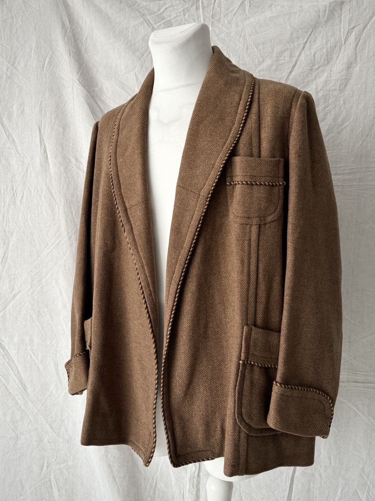 Vintage 1950s Vintage European Brown Wool Smoking Jacket Size US M / EU 48-50 / 2 - 3 Thumbnail