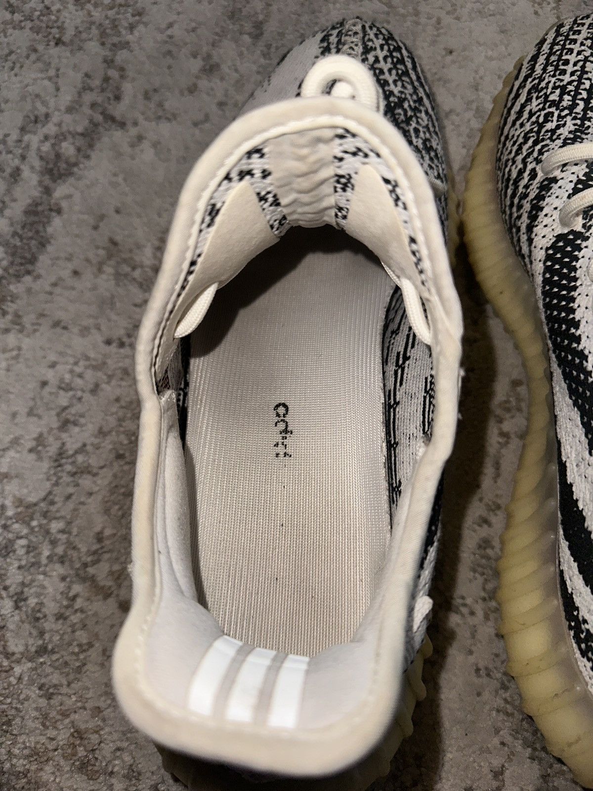 Adidas × Yeezy Zebra Yeezy Sneakers size 10 Size US 10 / EU 43 - 8 Thumbnail