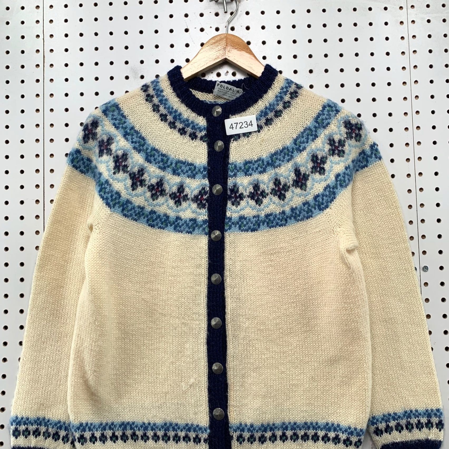 Vintage VINTAGE Foldal Norwegian Wool Hand Knit Cardigan Sweater Womens XS Beige Nordic Crew Neck Long Sleeve 100% Wool Knit Cardigan USA? Size XS / US 0-2 / IT 36-38 - 4 Thumbnail