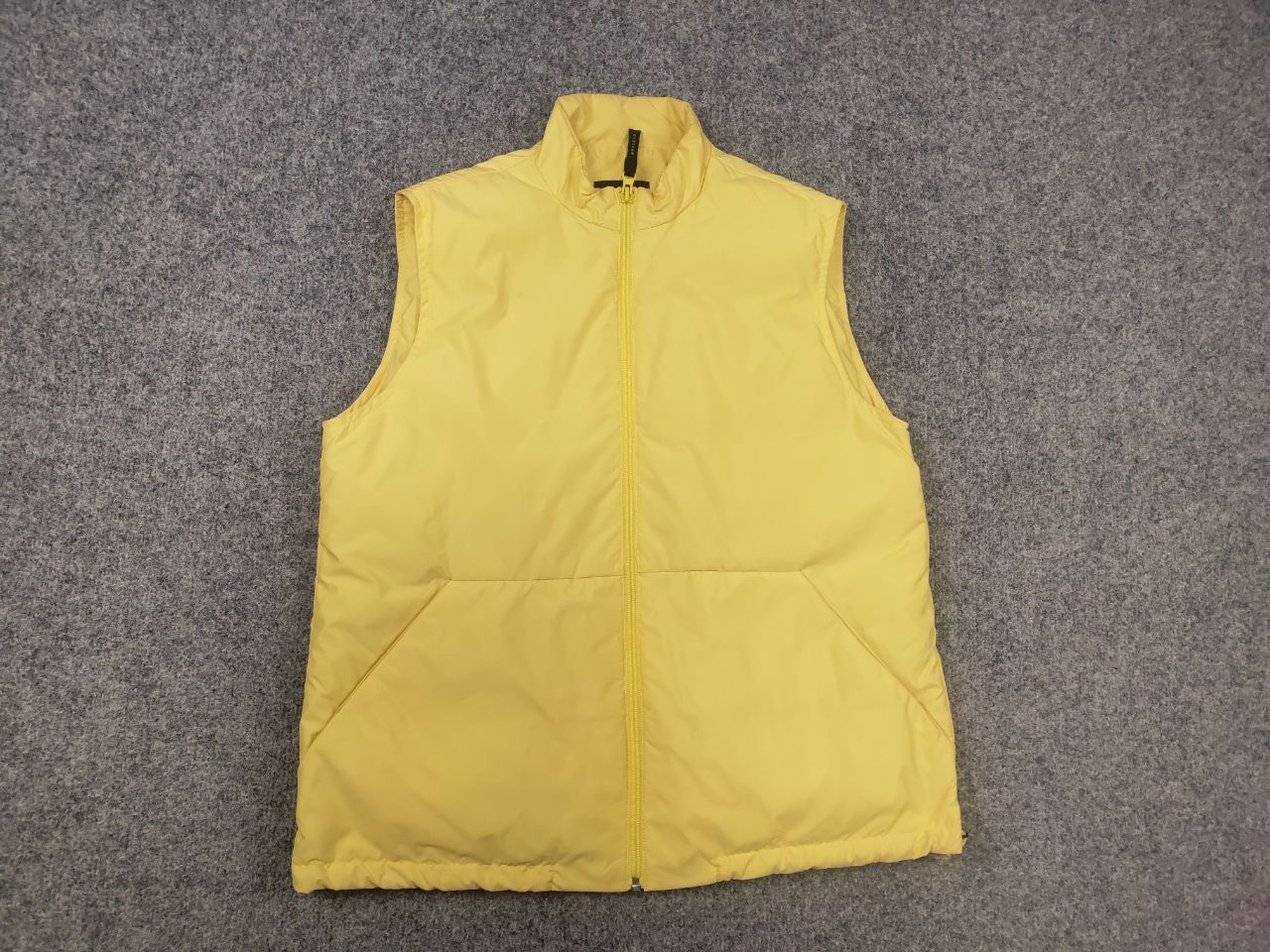 Max Mara Max Mara Weekend Lemon yellow micro down vest Zip Jacket Size M / US 6-8 / IT 42-44 - 4 Thumbnail