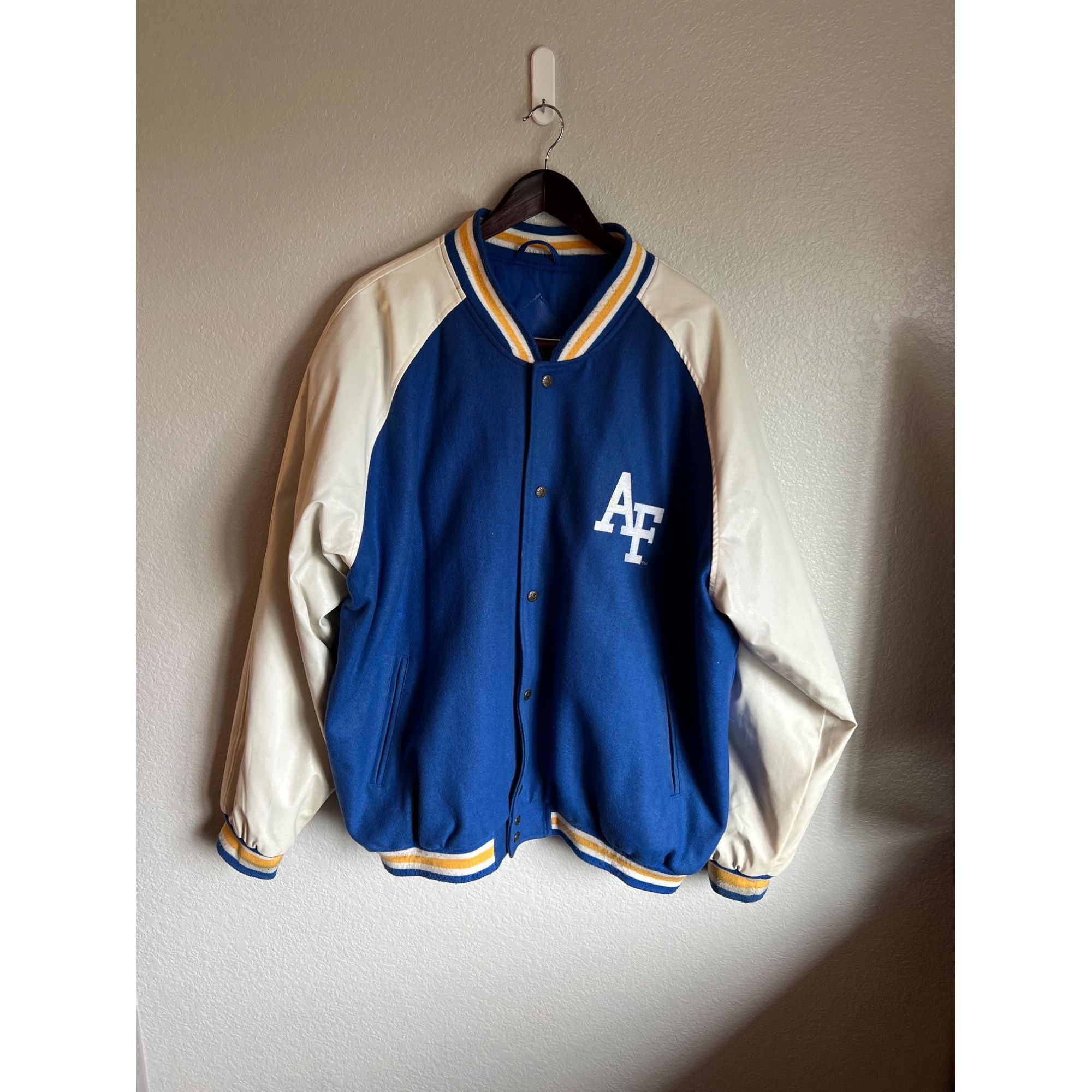 Steve And Barrys Vintage Steve & Barrys Air Force Falcons Mens Jacket - Size Size US XXL / EU 58 / 5 - 1 Thumbnail
