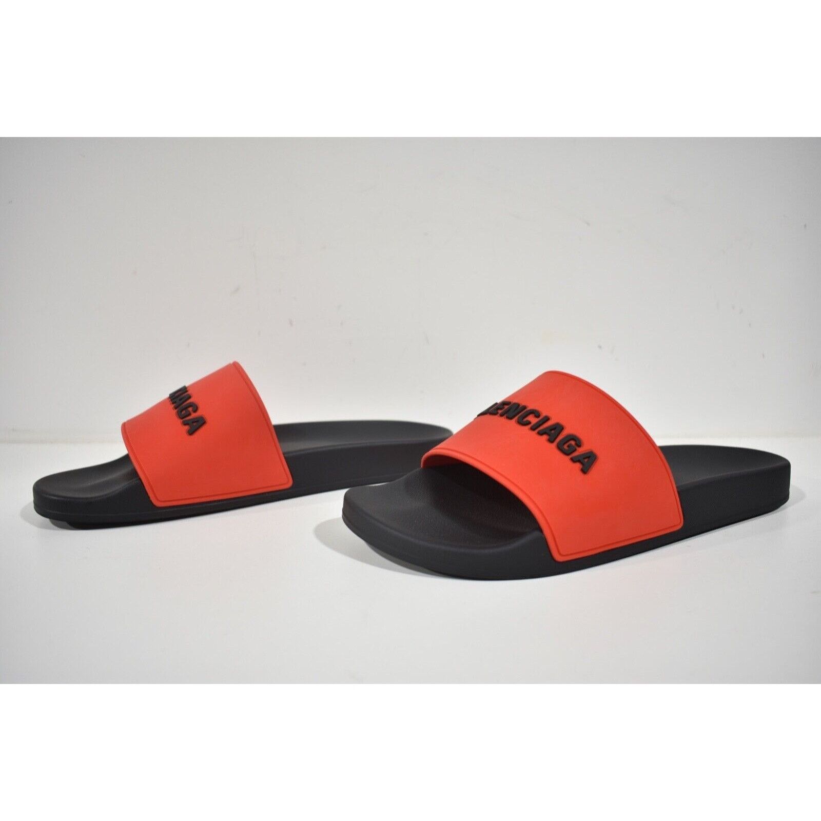 Balenciaga Balenciaga Rubber Slide Pool Sandal Flip Flop Flat 45 12 Size US 12 / EU 45 - 10 Thumbnail