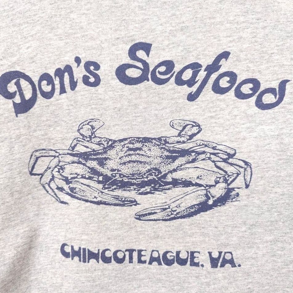 Fruit Of The Loom VINTAGE Fruit of the Loom T-Shirt Mens 2XL Gray 90s Dons Seafood Crab Chincoteague Virginia Shirt Mens 2XL Gray 90s Souvenir Size US XXL / EU 58 / 5 - 5 Thumbnail
