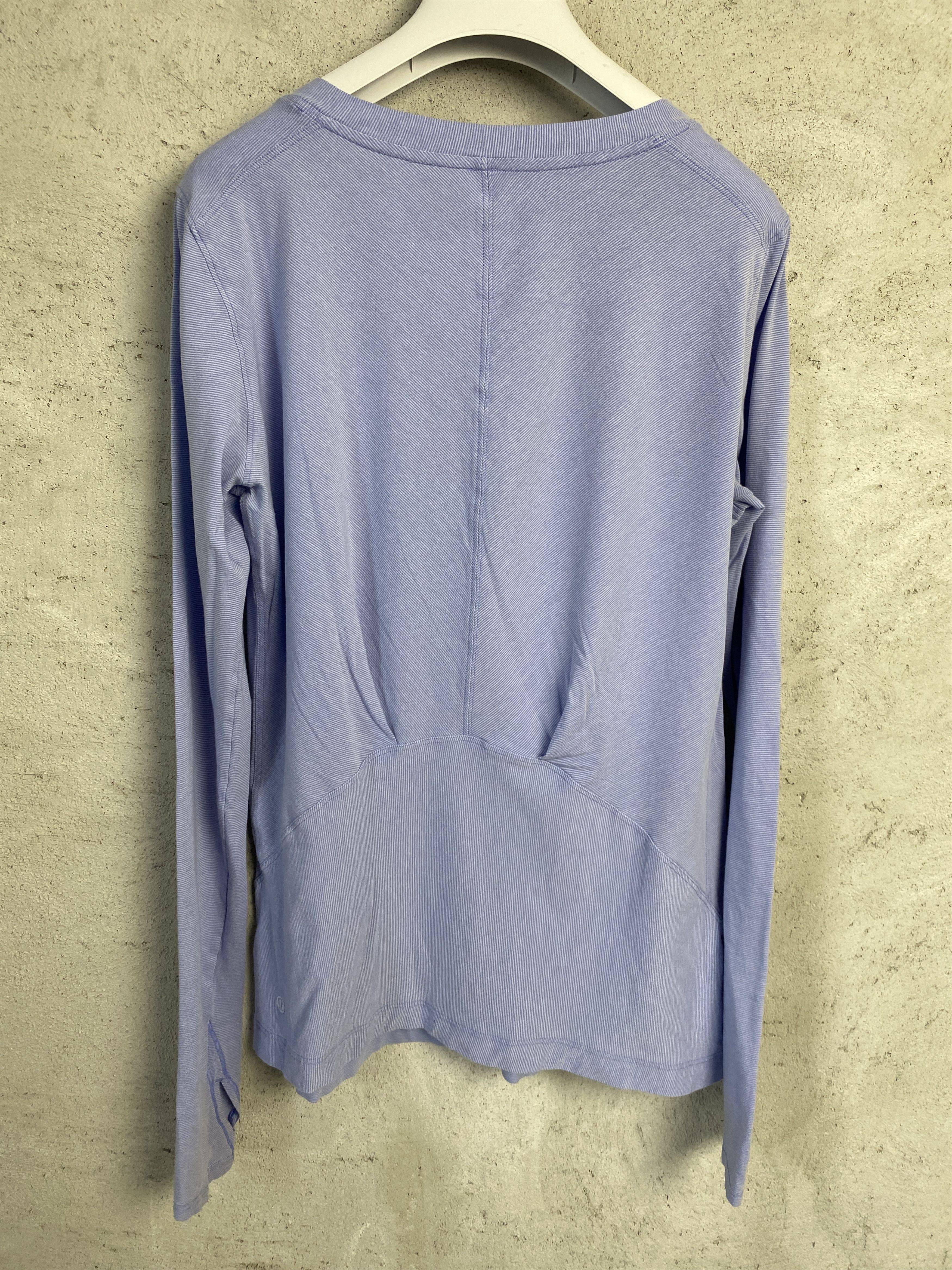 Lululemon Lululemon long sleeve t-shirt tee sport Size S / US 4 / IT 40 - 3 Thumbnail