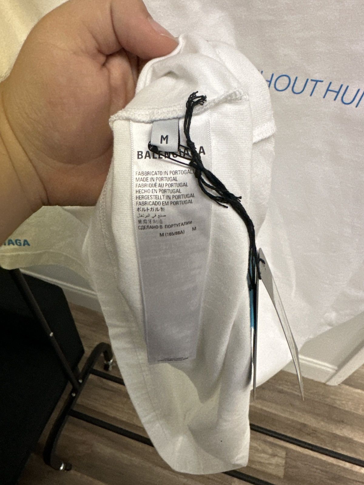 Balenciaga Balenciaga White/Blue Tee Shirt World Food Programme Size US M / EU 48-50 / 2 - 10 Thumbnail